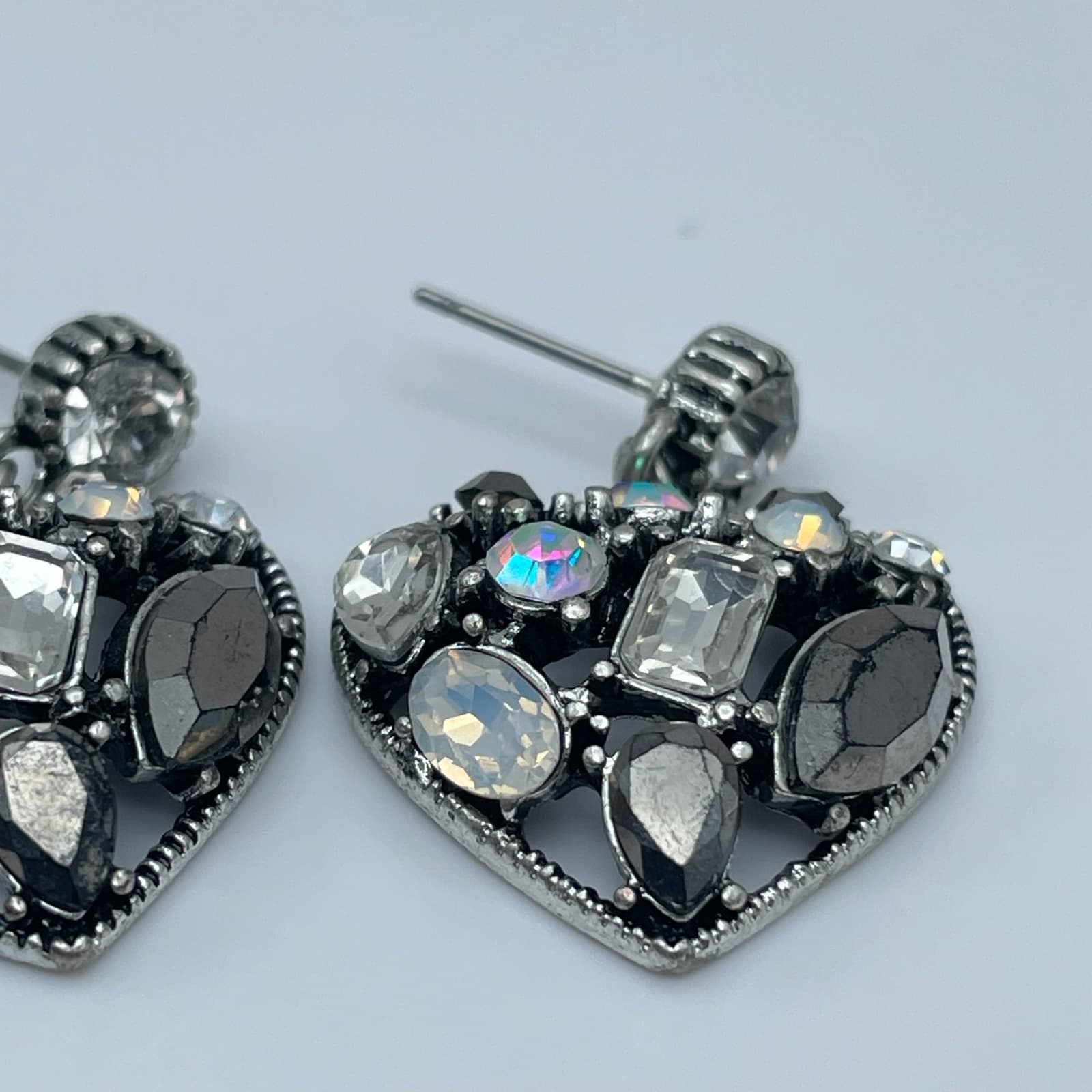 Vintage 90s Silver Tone Aurora Borealis Glass Stone Heart Drop Stud Earrings - Thumbnail 7