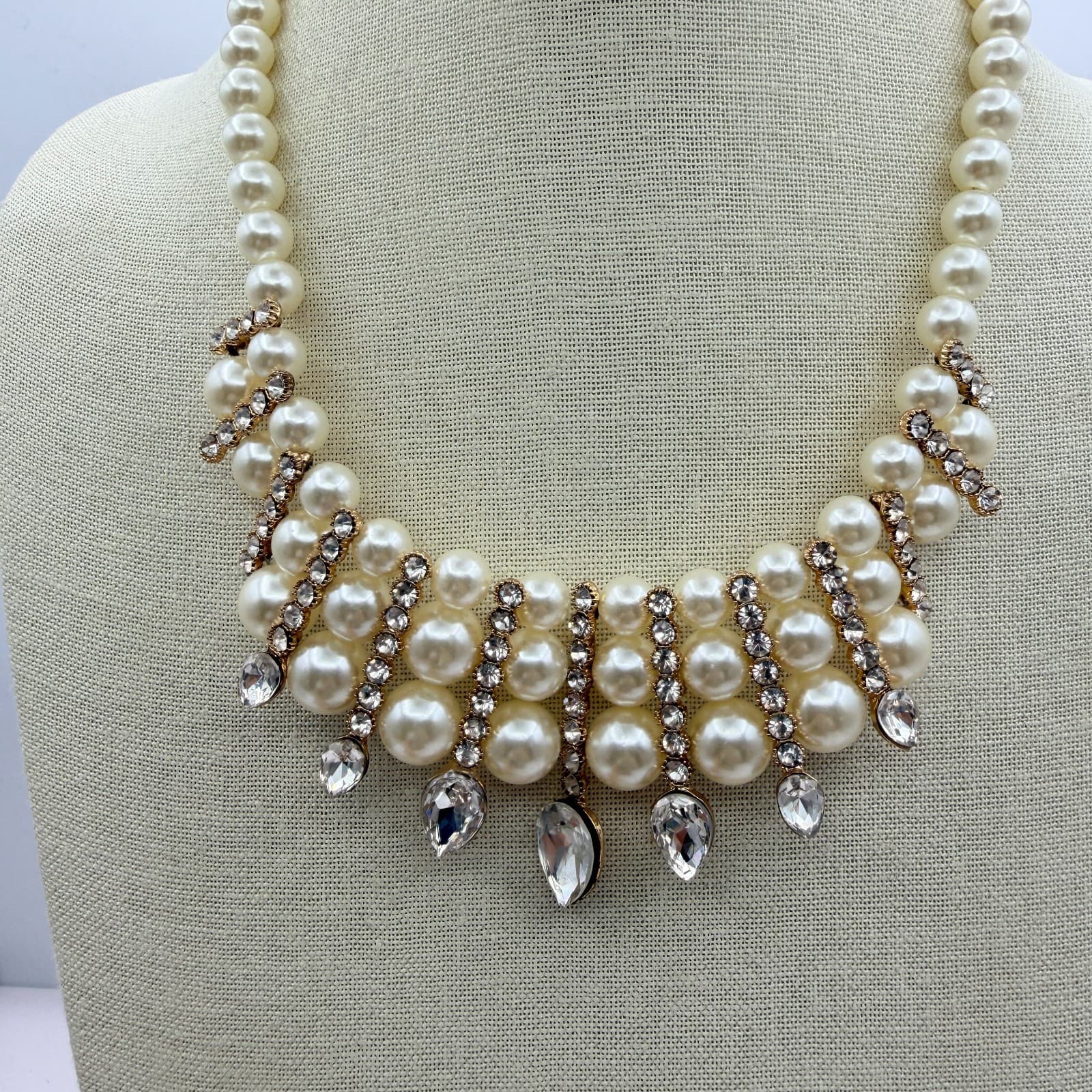 Vintage 90s Gold Tone Glass Faux Pearl Bib Necklace Women's Fashion Jewelry - Thumbnail 2