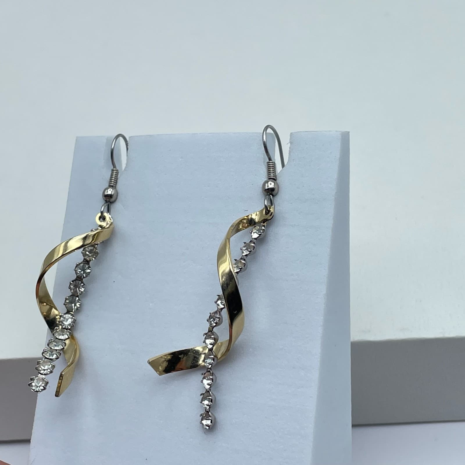 Vintage Y2K Gold Tone Clear Rhinestone Spiral Hook Dangle Earrings Jewelry - Thumbnail 5