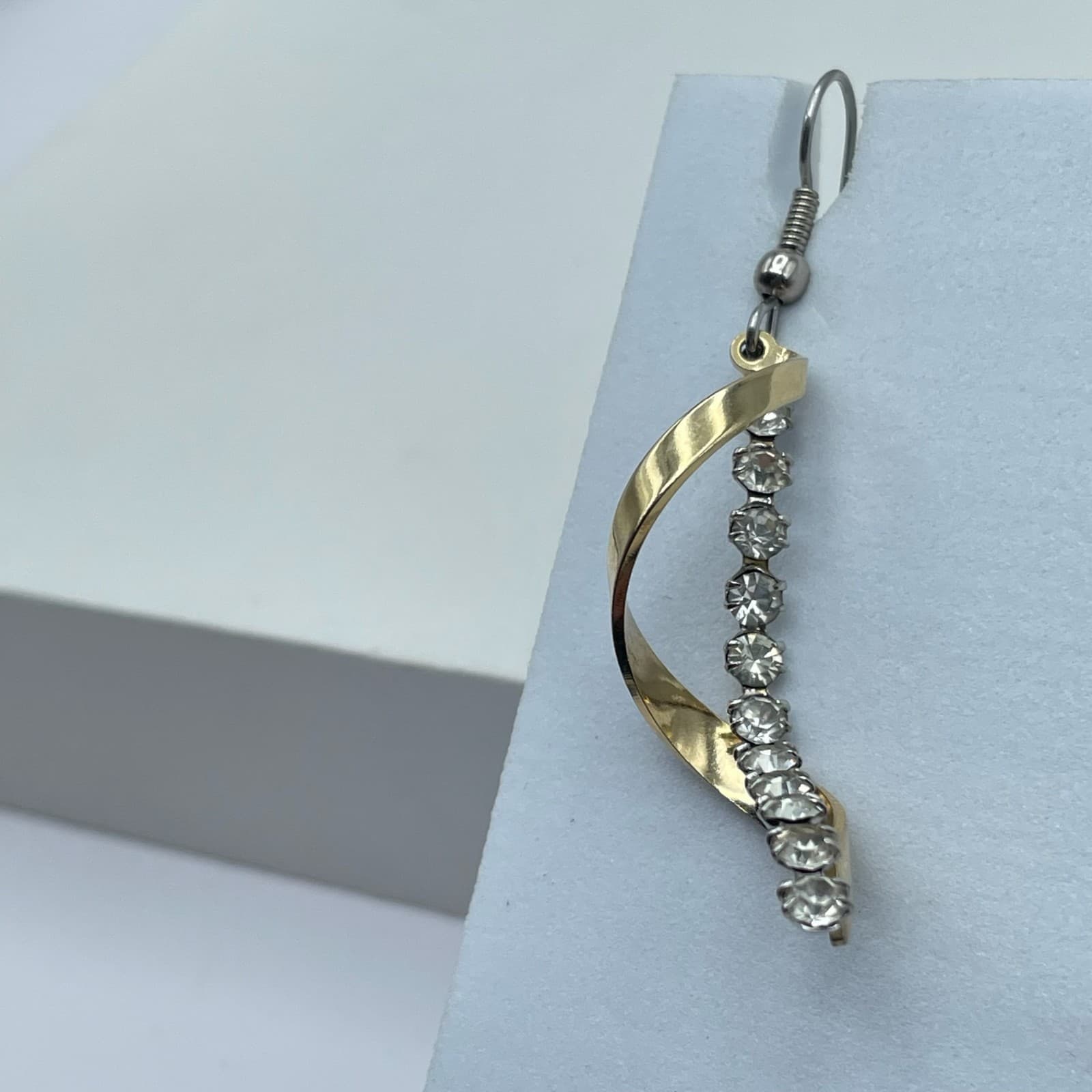 Vintage Y2K Gold Tone Clear Rhinestone Spiral Hook Dangle Earrings Jewelry - Thumbnail 3