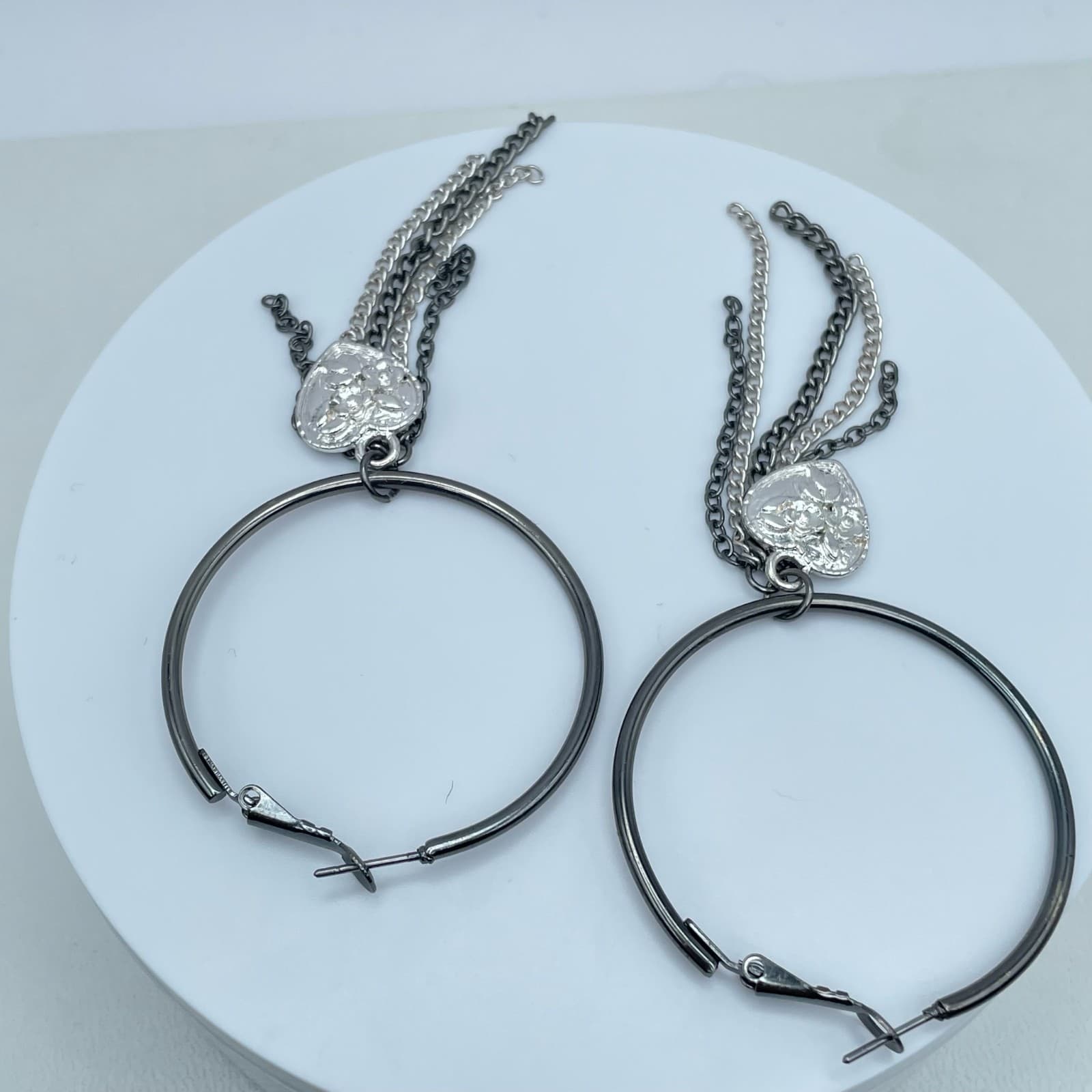 Vintage 90s Silver Tone Mesh Wrap Hoop Earrings Fashion Women's Classic Jewelry - Thumbnail 3
