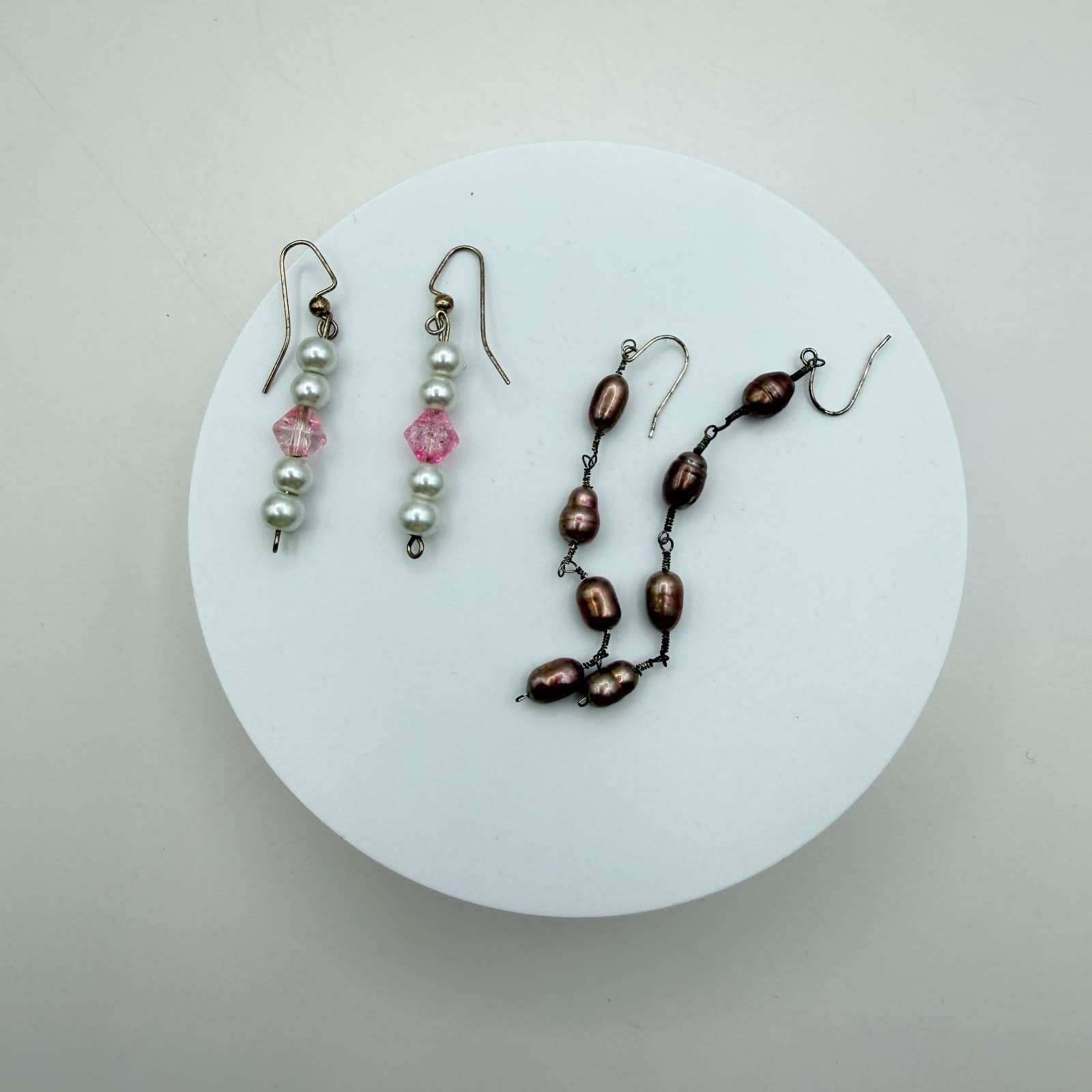 Vintage Y2K Pink Glass Faux Pearl Beaded Dangle Earrings Set Women's Jewelry - Image 1