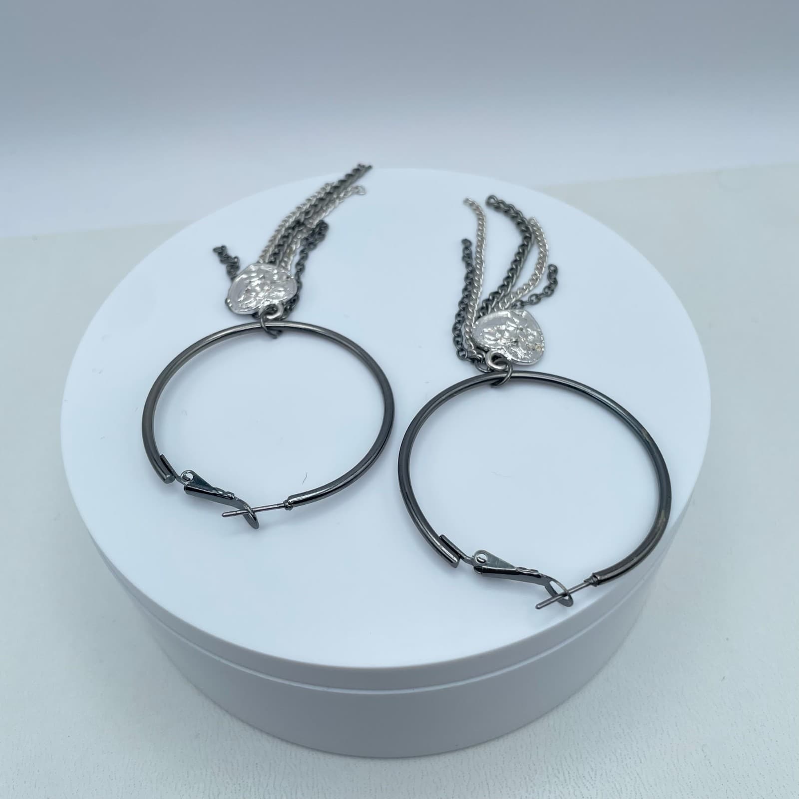 Vintage 90s Silver Tone Mesh Wrap Hoop Earrings Fashion Women's Classic Jewelry - Thumbnail 4