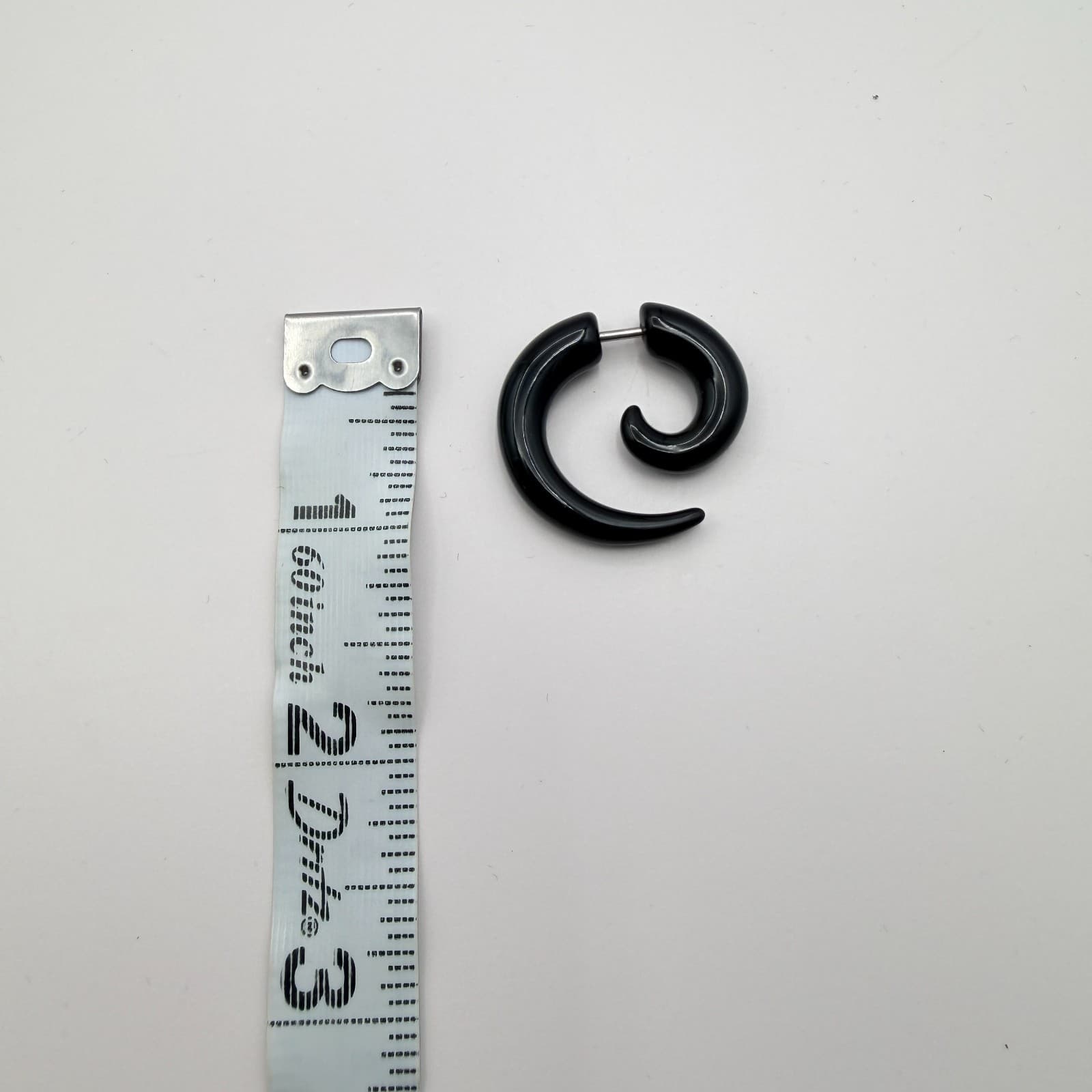 Vintage 90s Black Spiral Taper Hoop Earrings Faux Gauge Swirl Goth Boho Jewelry - Thumbnail 8