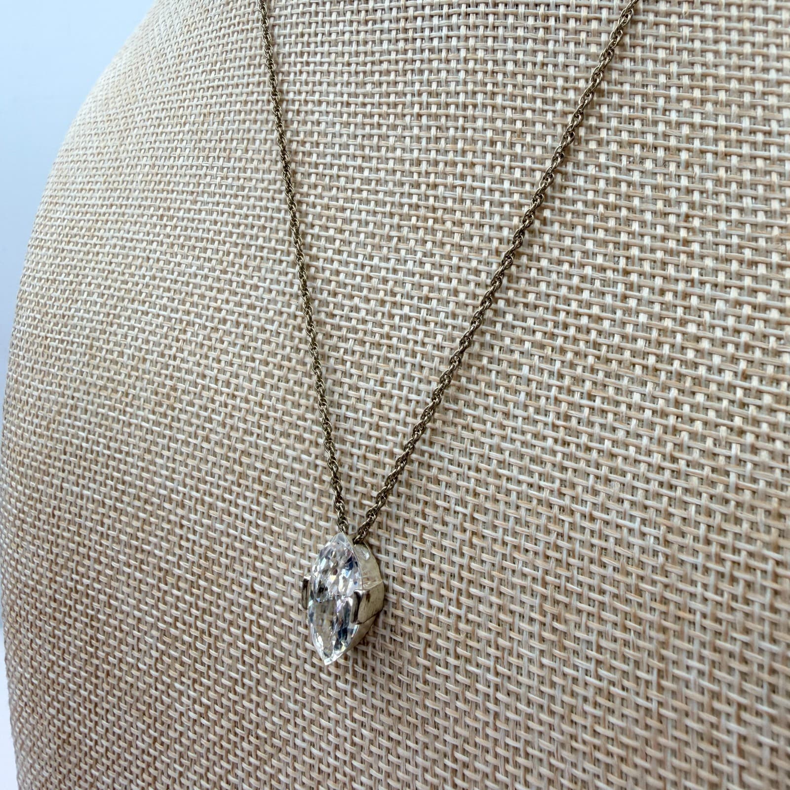 Vintage Y2K Avon Silver Tone Rope Chain Marquise Pendant Necklace Jewelry - Thumbnail 6