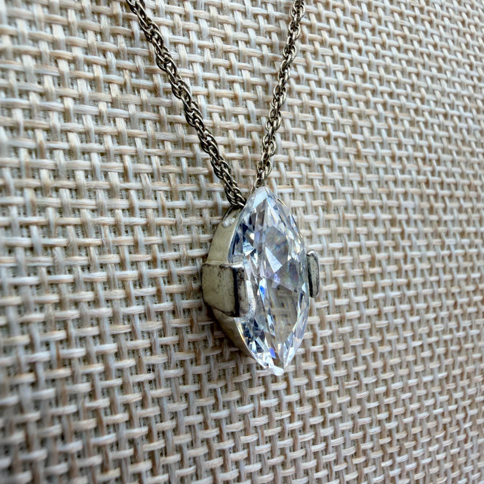 Vintage Y2K Avon Silver Tone Rope Chain Marquise Pendant Necklace Jewelry - Thumbnail 5