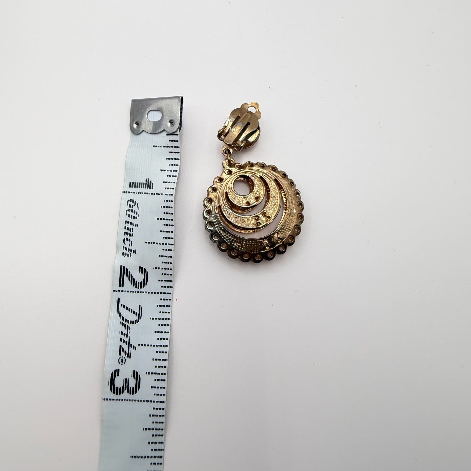 Vintage Y2K Gold Tone Red Glass Earrings Set Women's Classic Fashion Jewelry - Thumbnail 7