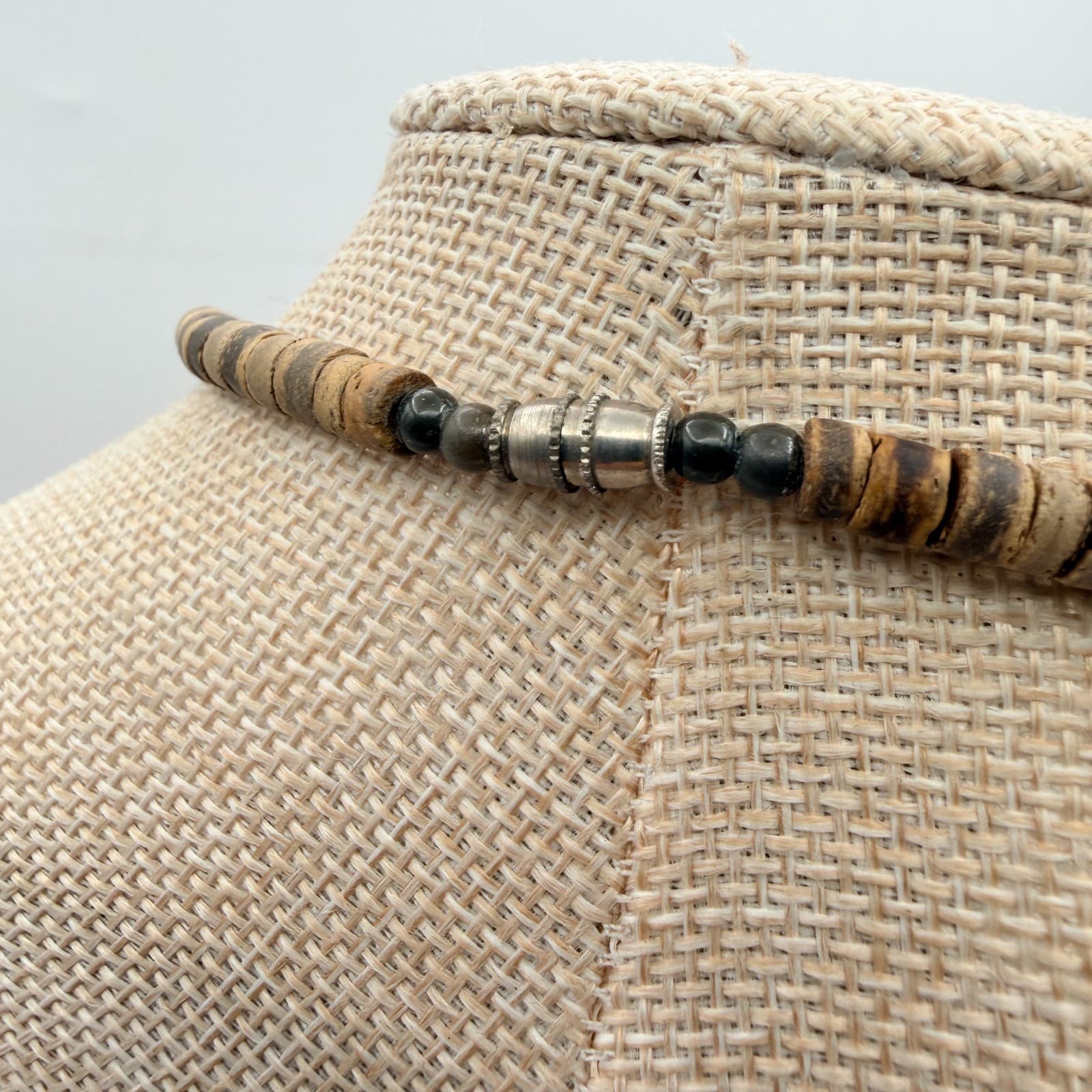 VTG Y2K Silver Tone Heishe Wooden Beaded Pewter Fish Pendant Necklace Jewelry - Thumbnail 8