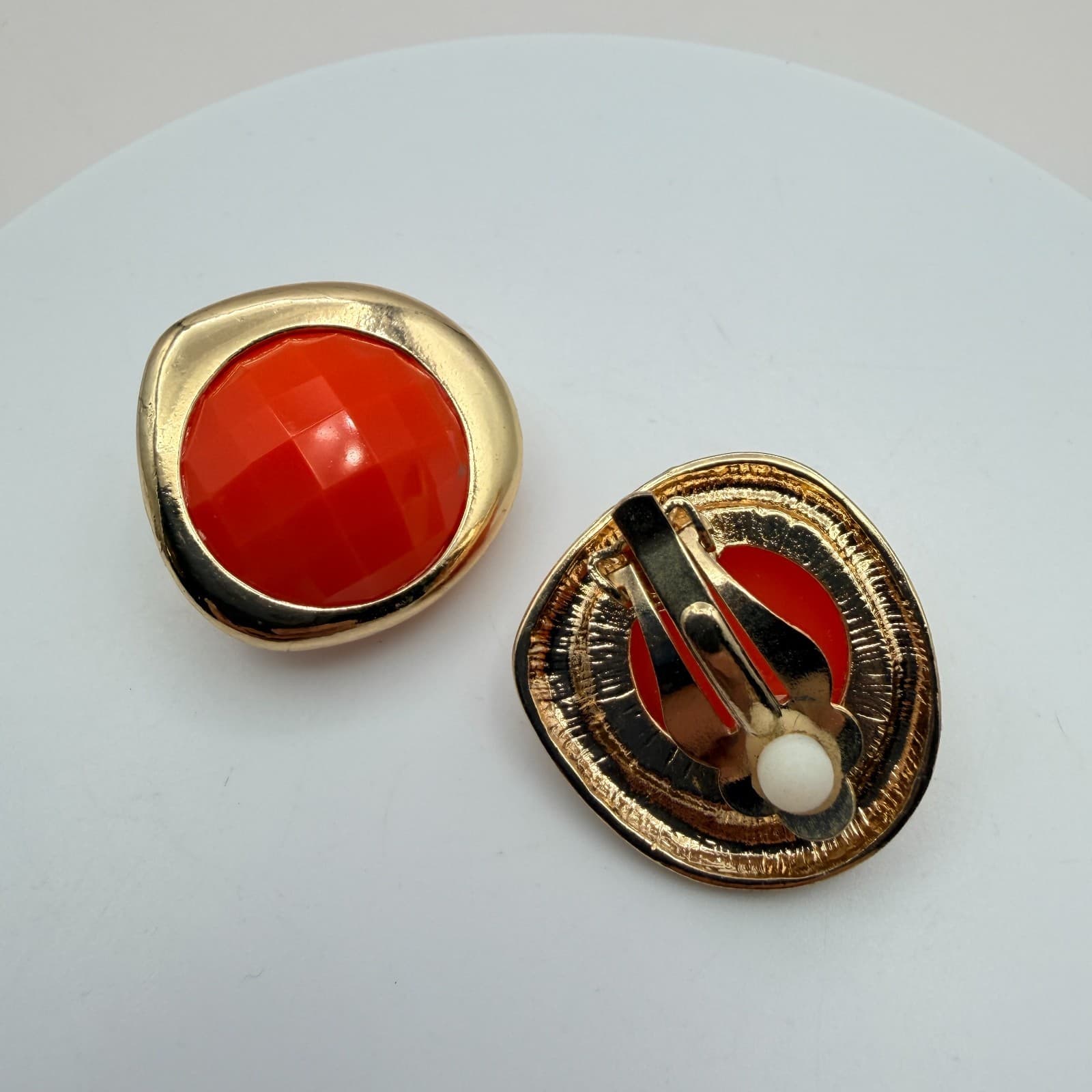 Vintage Y2K Gold Tone Red Glass Earrings Set Women's Classic Fashion Jewelry - Thumbnail 6