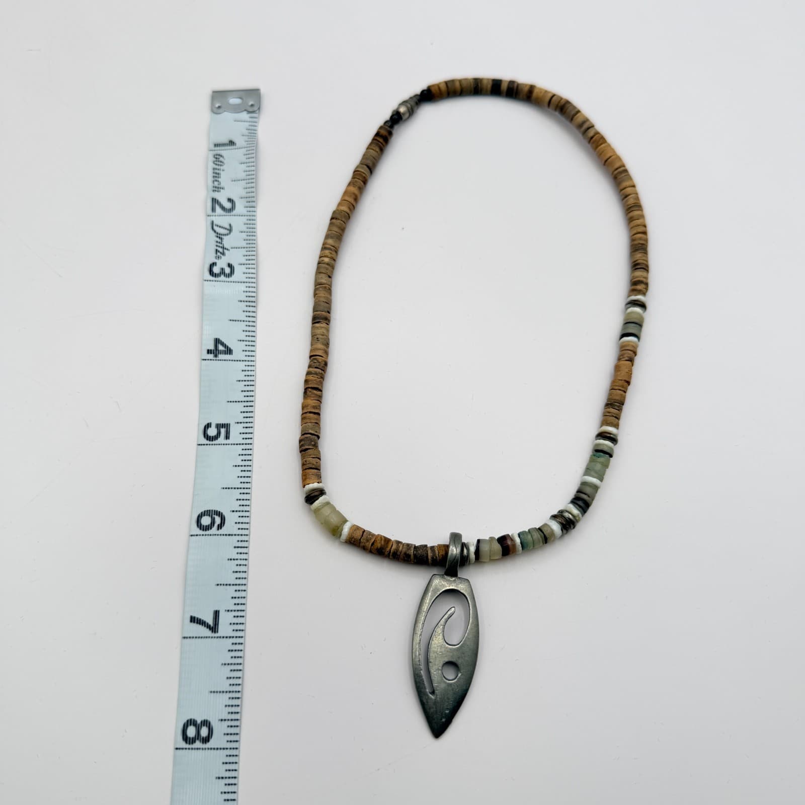 VTG Y2K Silver Tone Heishe Wooden Beaded Pewter Fish Pendant Necklace Jewelry - Thumbnail 10