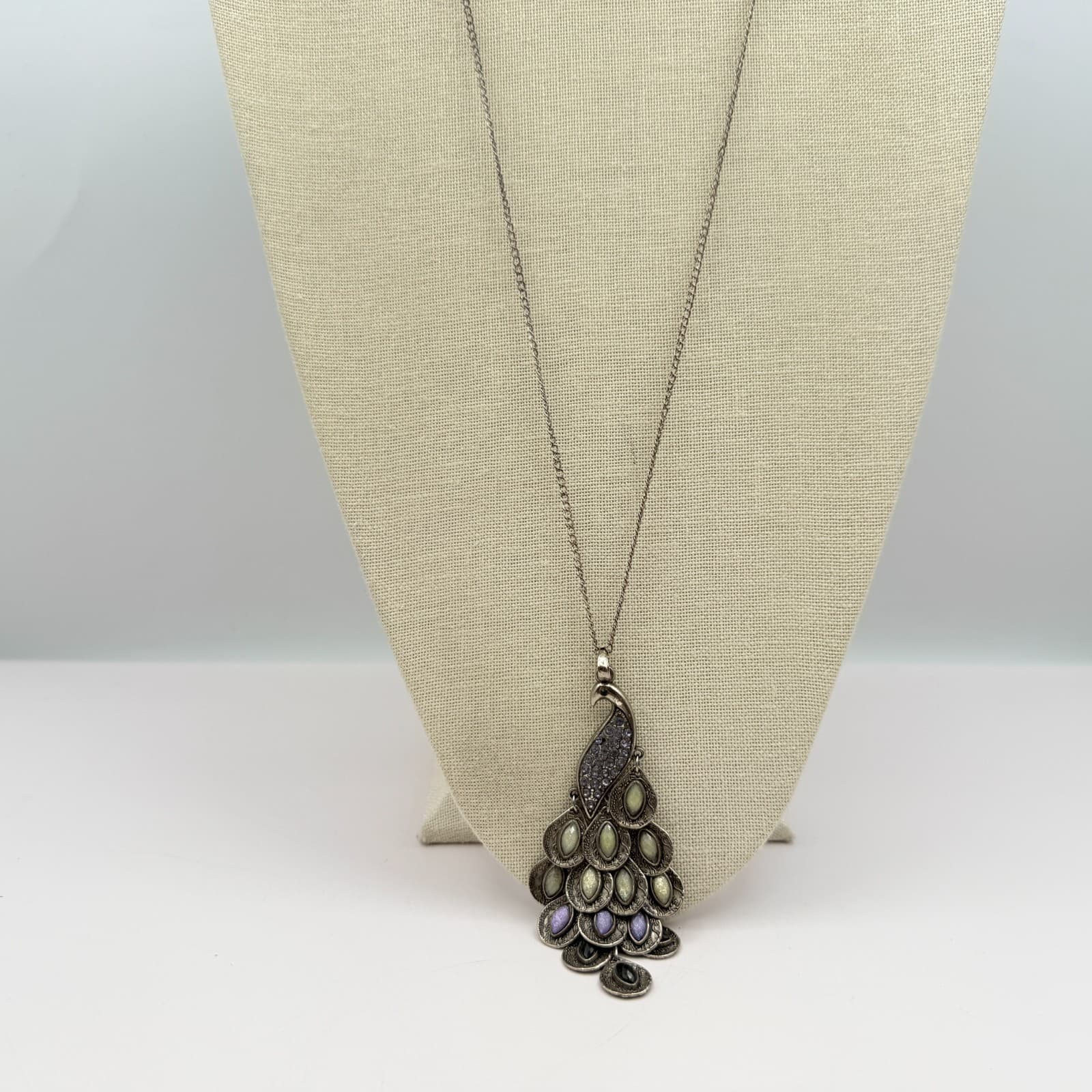 Vintage Y2K Silver Tone Peacock Pendant Necklace Boho Women's Classic Jewelry - Image 1