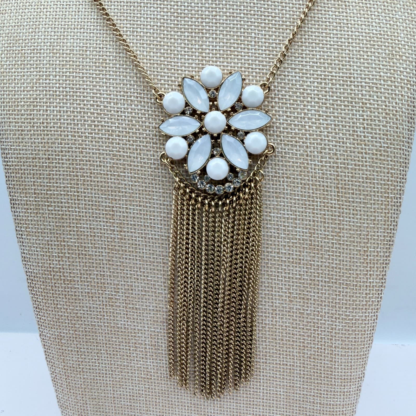 Vintage Y2K Gold Tone Floral Necklace Statement Boho Women's Classic Jewelry - Thumbnail 3