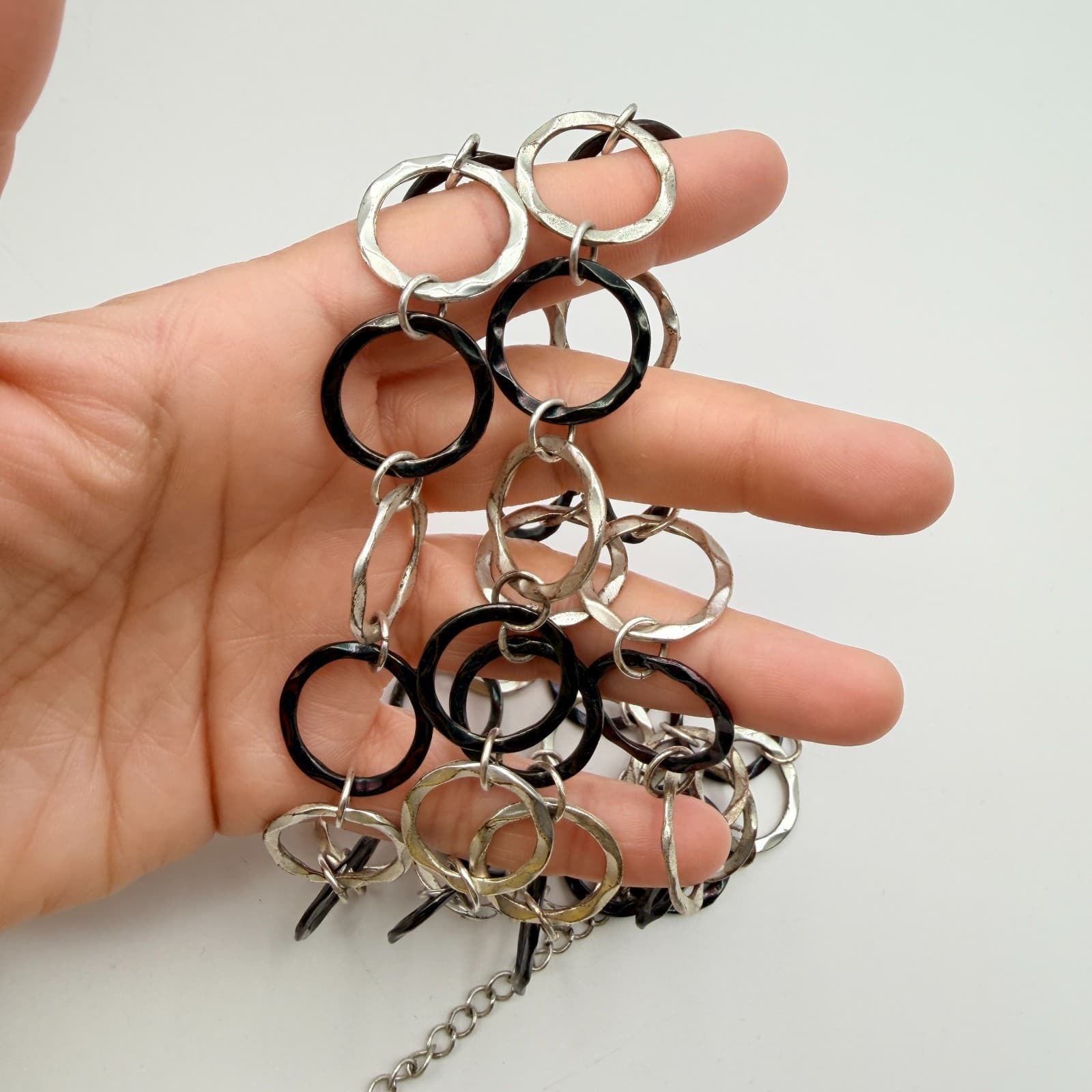 Vintage Y2K Silver Tone Hammered Open Circle Link Women's Classic Necklace - Thumbnail 8