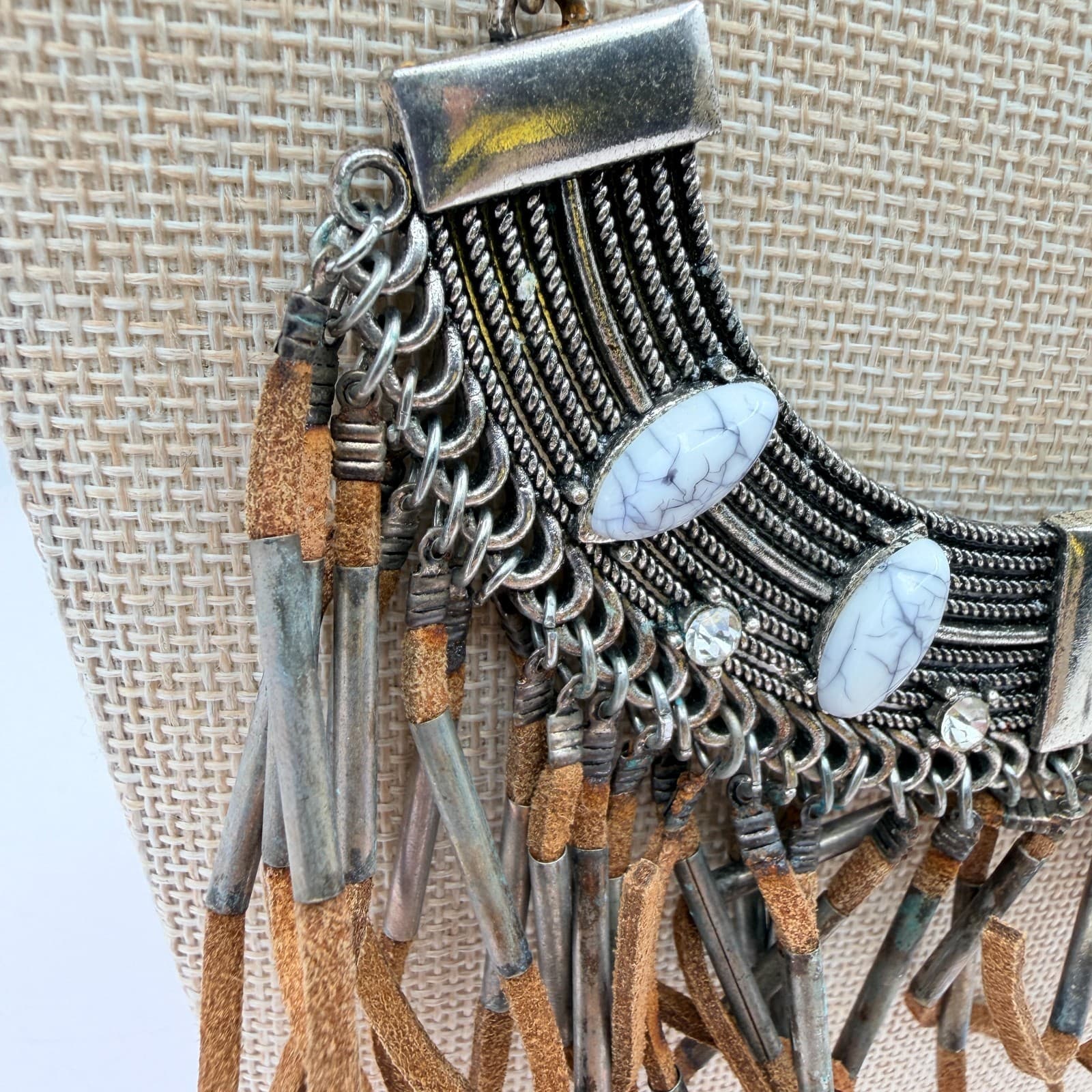 Vintage Y2K Howlite Tassel Bib Necklace Statement Boho Women's Classic Jewelry - Thumbnail 4