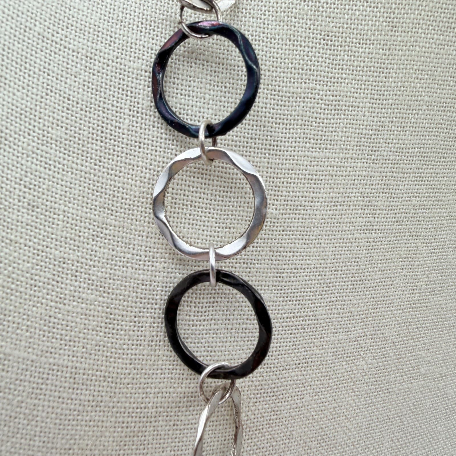 Vintage Y2K Silver Tone Hammered Open Circle Link Women's Classic Necklace - Thumbnail 6