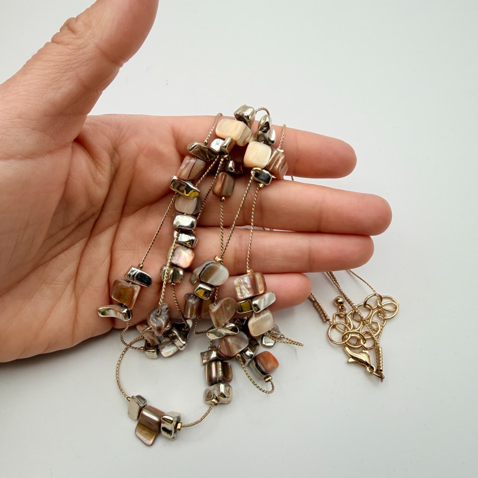 VTG Y2K Gold Tone Triple Strand Mother of Pearl Shell Beaded Necklace Jewelry - Thumbnail 9