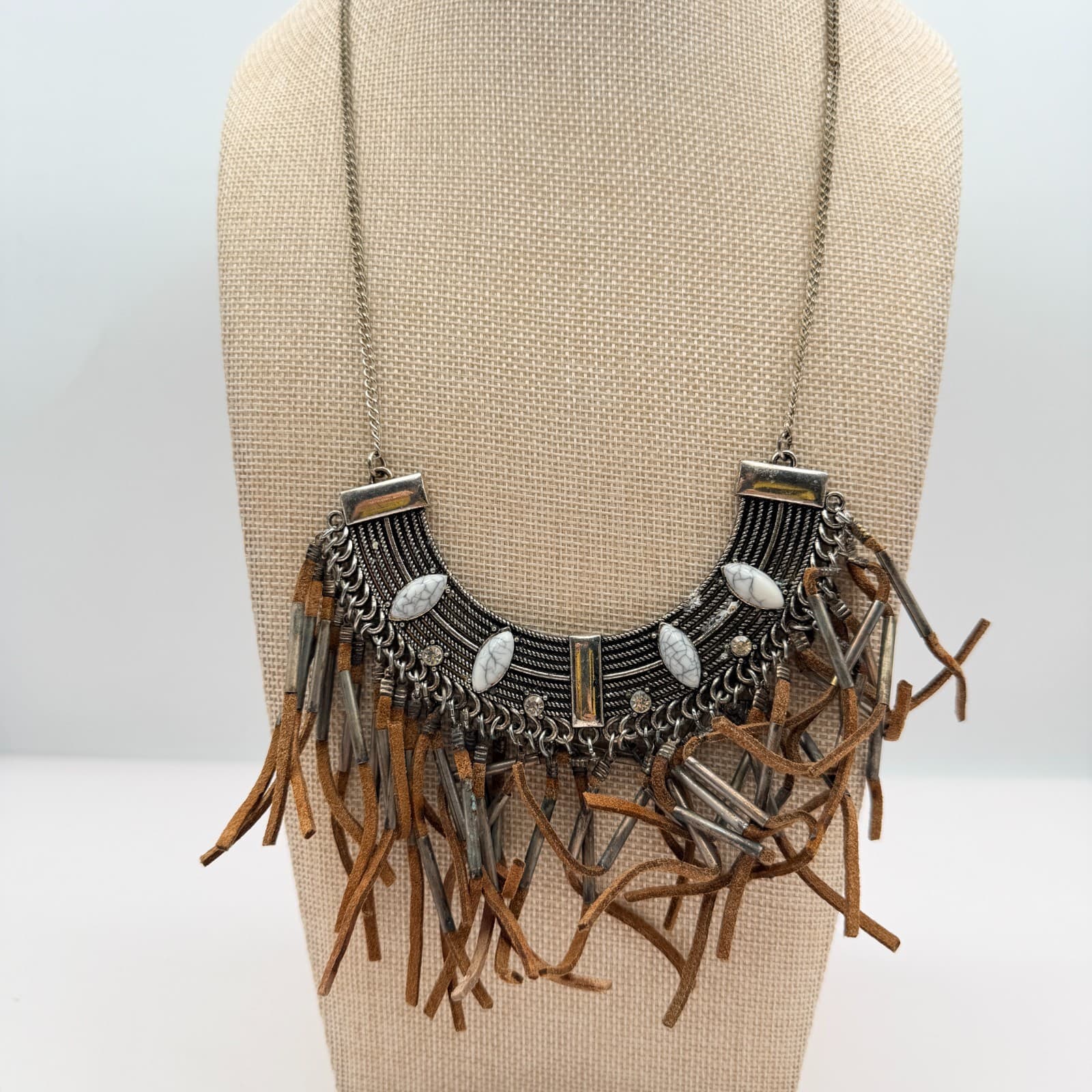 Vintage Y2K Howlite Tassel Bib Necklace Statement Boho Women's Classic Jewelry - Thumbnail 2