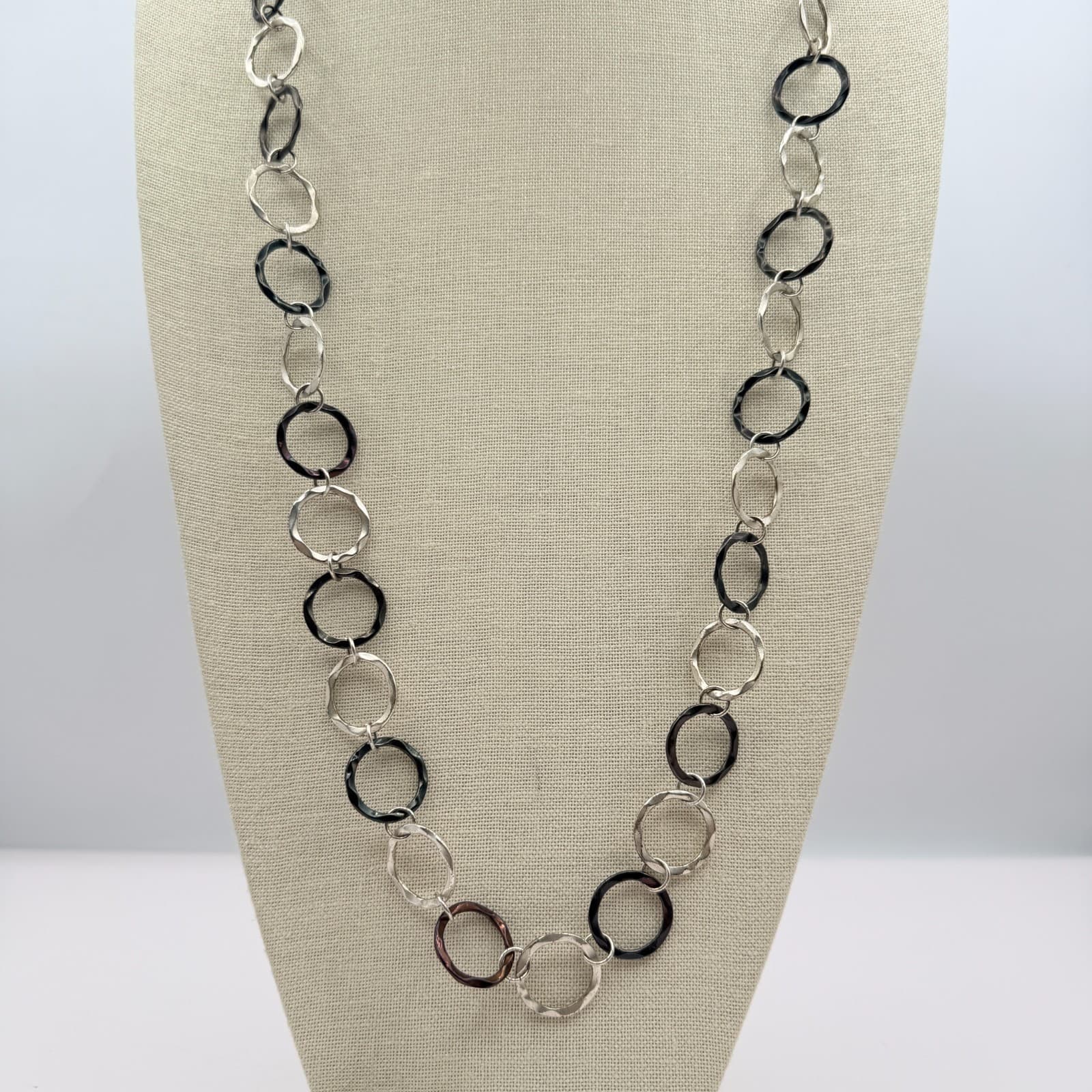Vintage Y2K Silver Tone Hammered Open Circle Link Women's Classic Necklace - Thumbnail 2