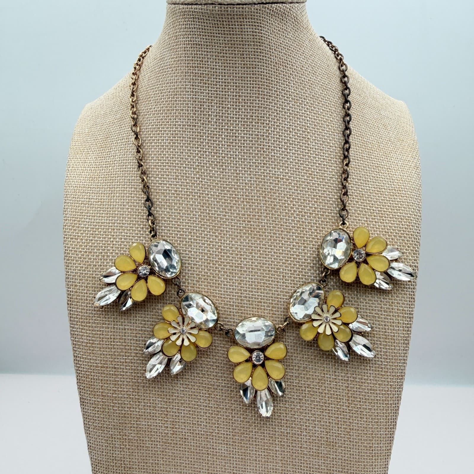 Vintage Y2K Floral Bib Rhinestone Necklace Statement Women's Classic Jewelry - Image 1