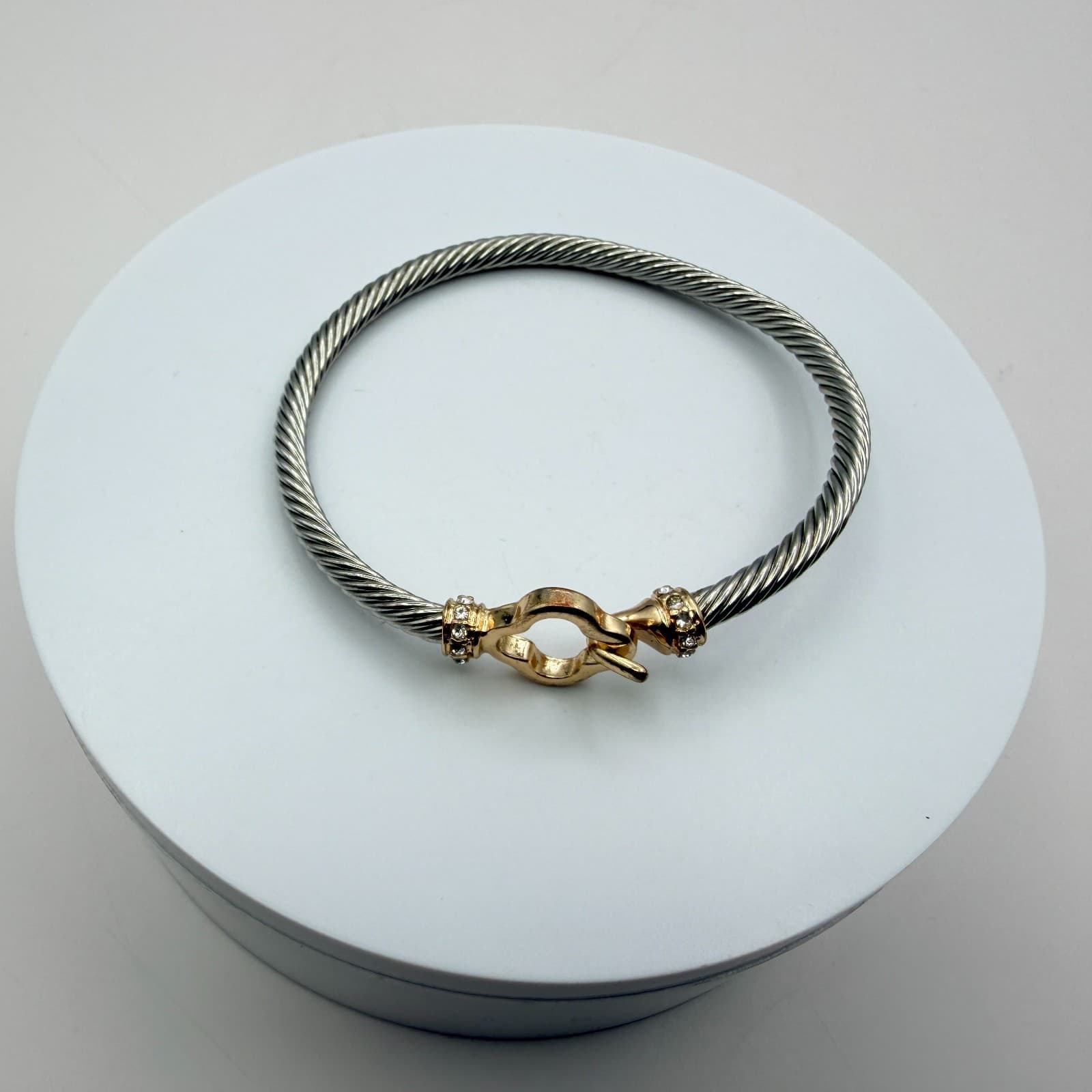 Vintage 90s Silver Tone Sophisticated Cable Bracelet Rhinestone Clover Jewelry - Thumbnail 2