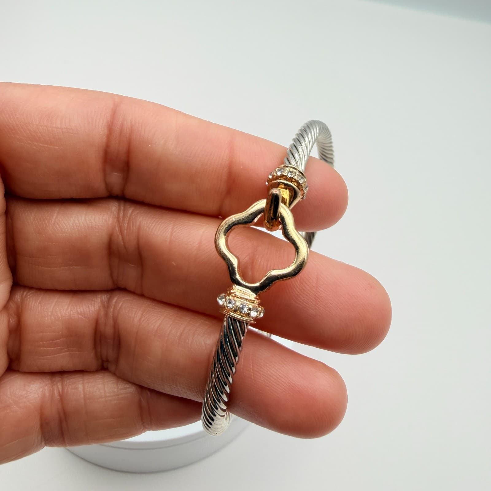 Vintage 90s Silver Tone Sophisticated Cable Bracelet Rhinestone Clover Jewelry - Thumbnail 3