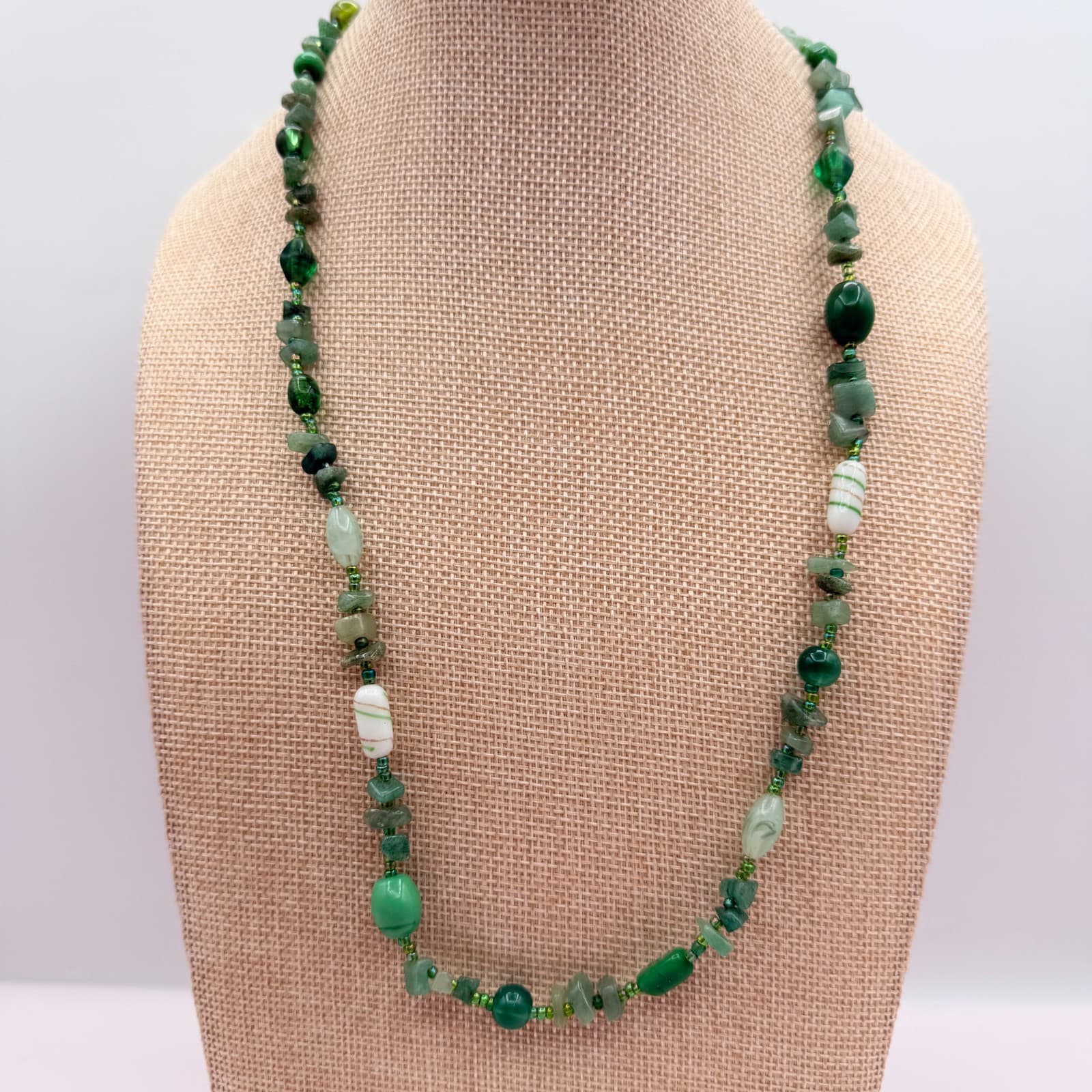 Vintage Y2K Glass Chip Beaded Necklace Earrings Set Boho Women's Classic Jewelry - Thumbnail 2