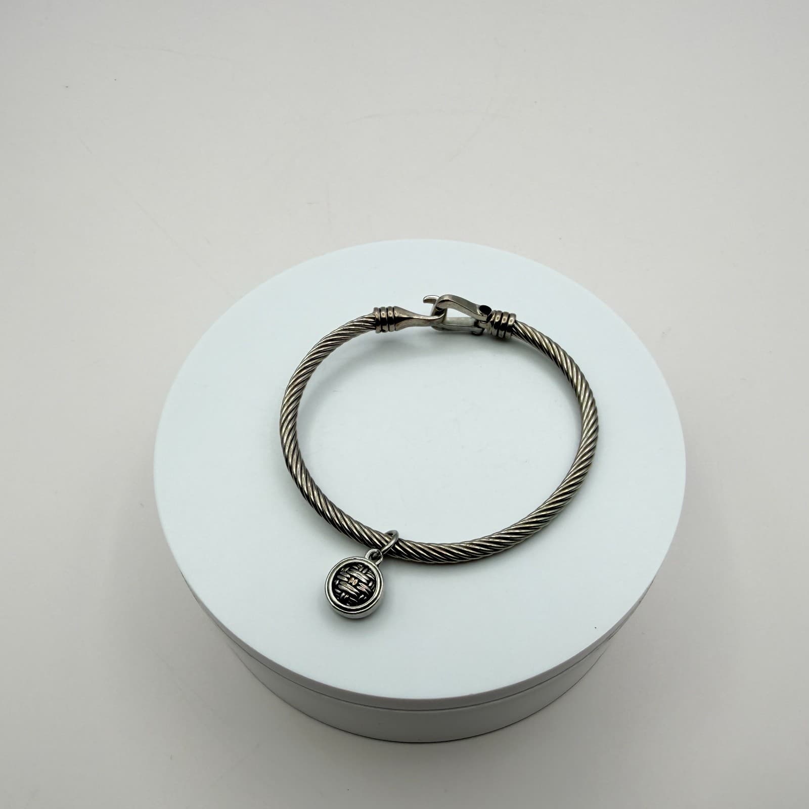 Vintage 80s Silver Tone Cable Twist Bracelet Textured Charm Hook Clasp Jewelry - Thumbnail 5