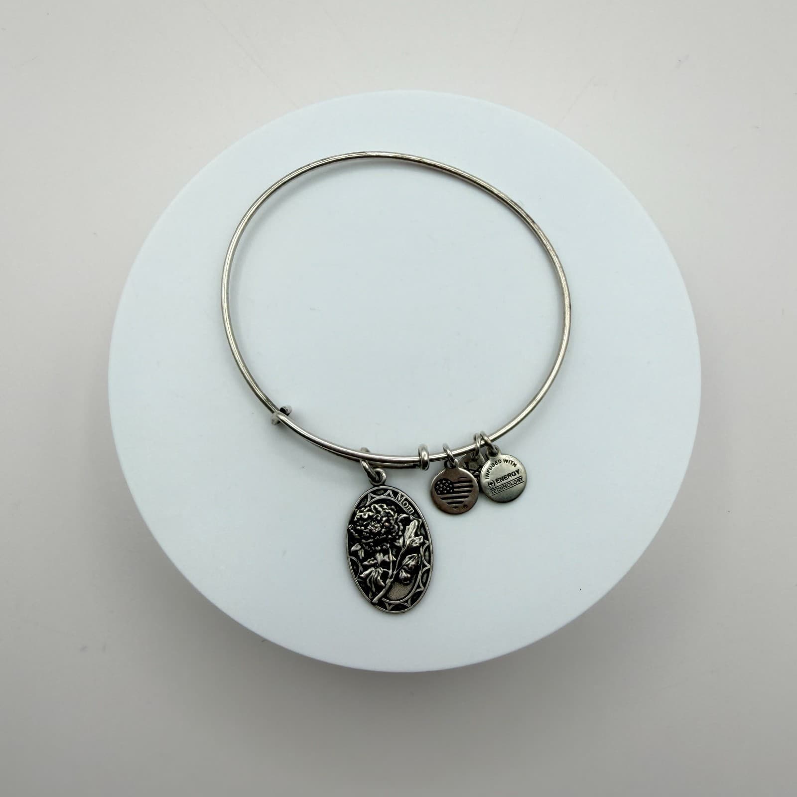 Vintage Y2K Mom Floral Silver-Tone Energy Technology Charms Bracelet Jewelry - Thumbnail 2