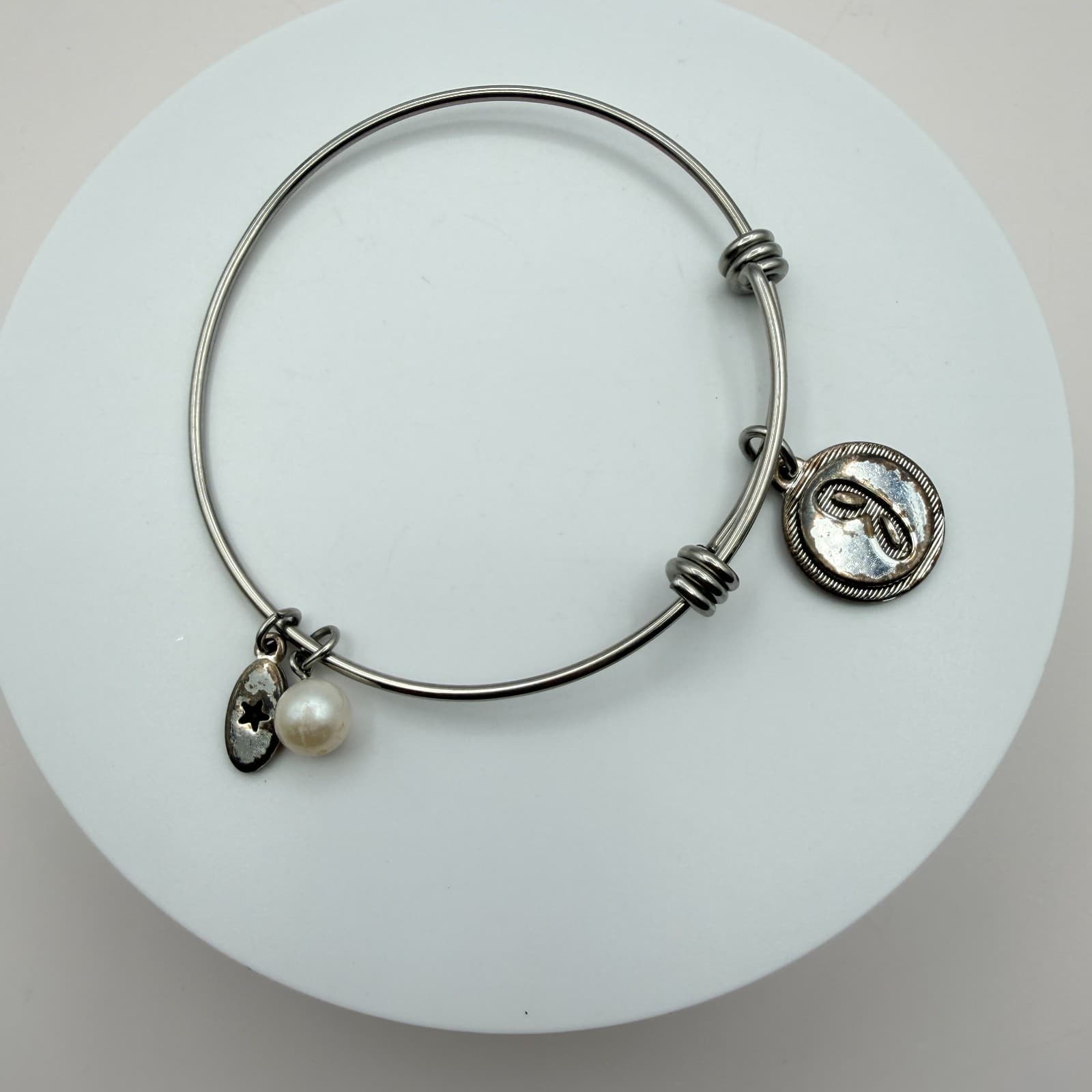 Vintage 90s Silver Tone Bangle Bracelet Pearl Star Textured Coin Charms Jewelry - Image 1