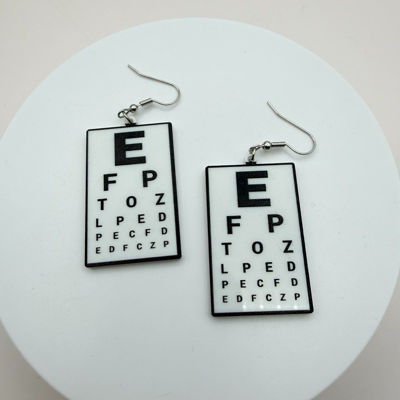 Vintage Y2K Silver Tone Optometrist Eye Chart Dangle Earrings Women's Jewelry - Image 1