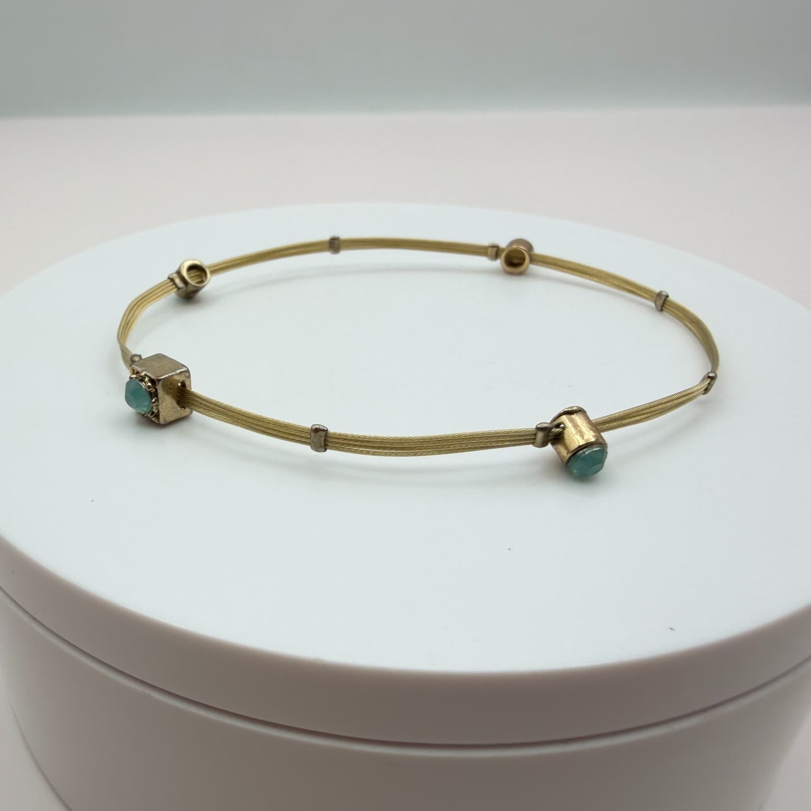 Vintage 90s Minimalist Gold Tone Bracelet Turquoise Bezel Set Stones Jewelry - Thumbnail 5