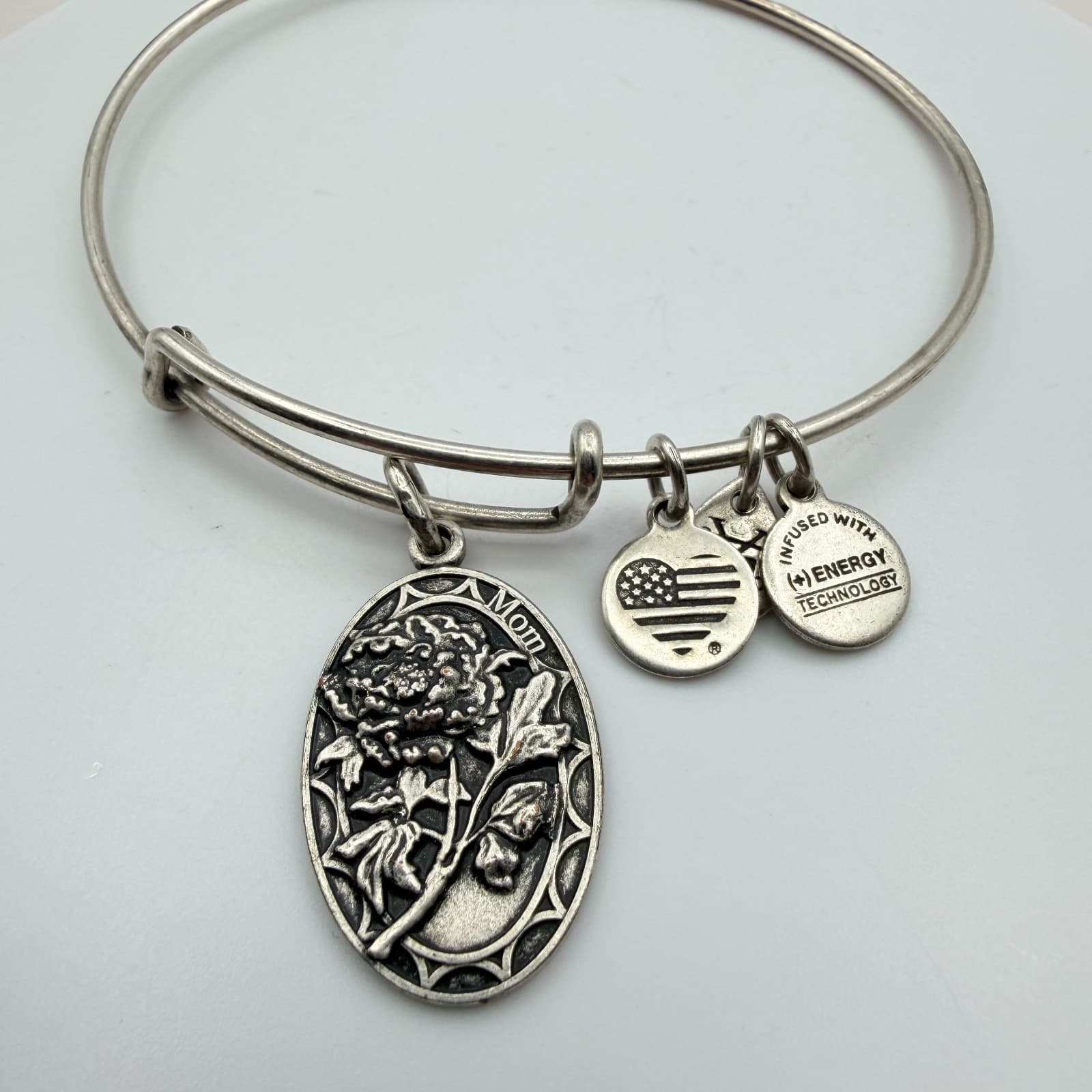 Vintage Y2K Mom Floral Silver-Tone Energy Technology Charms Bracelet Jewelry - Thumbnail 3