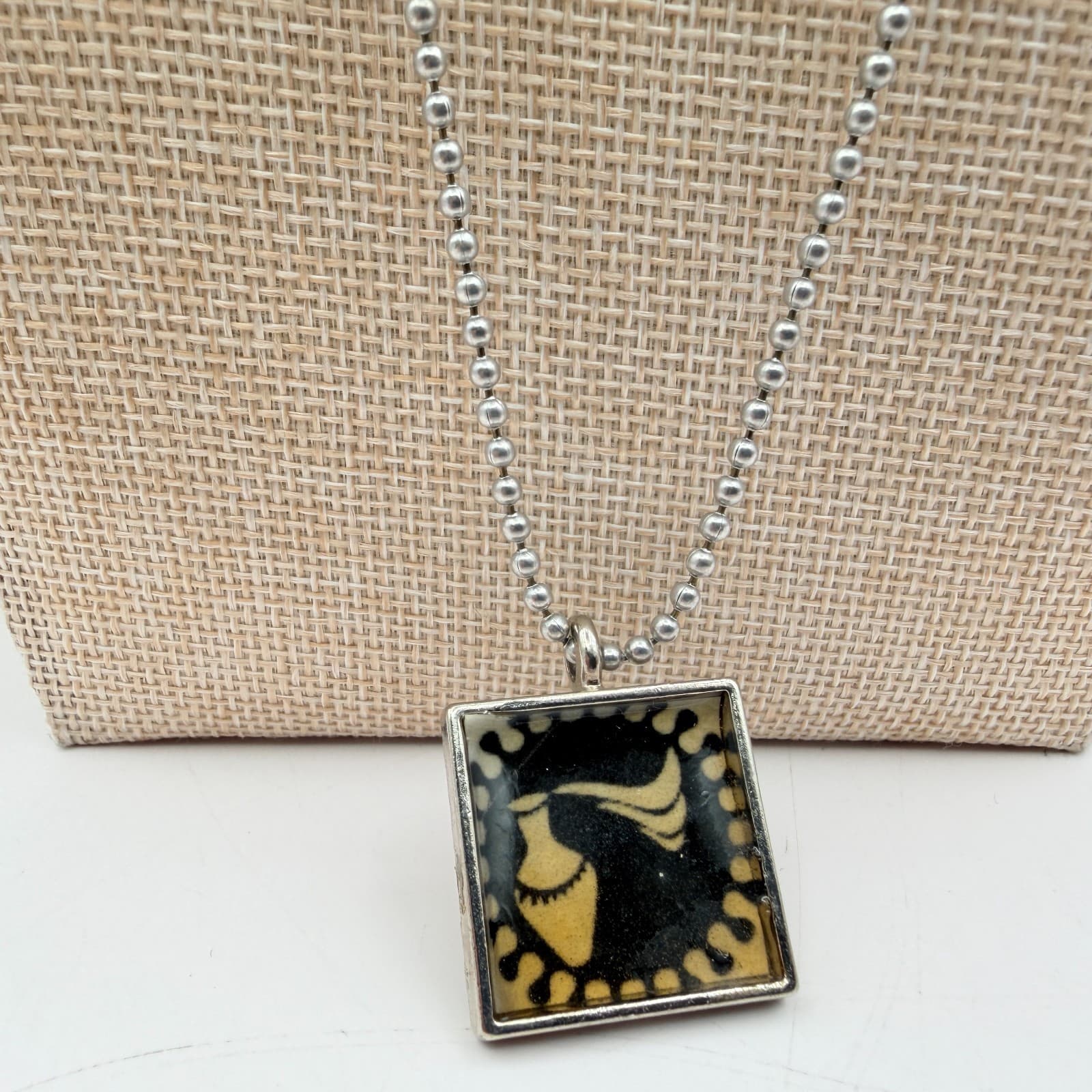 Vintage Y2K Silver Tone Ball Chain Hand-Painted Vase Pendant Necklace Jewelry - Thumbnail 3