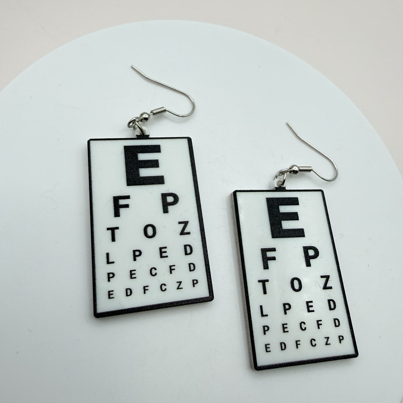 Vintage Y2K Silver Tone Optometrist Eye Chart Dangle Earrings Women's Jewelry - Thumbnail 3