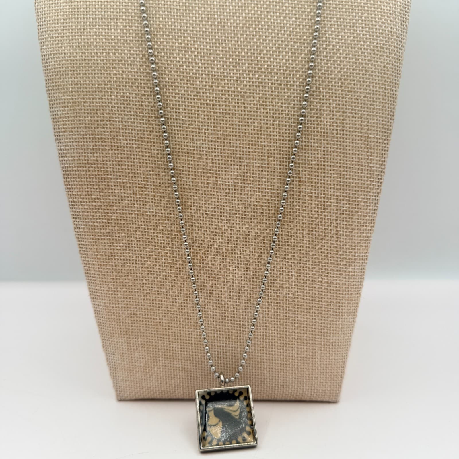 Vintage Y2K Silver Tone Ball Chain Hand-Painted Vase Pendant Necklace Jewelry - Thumbnail 2