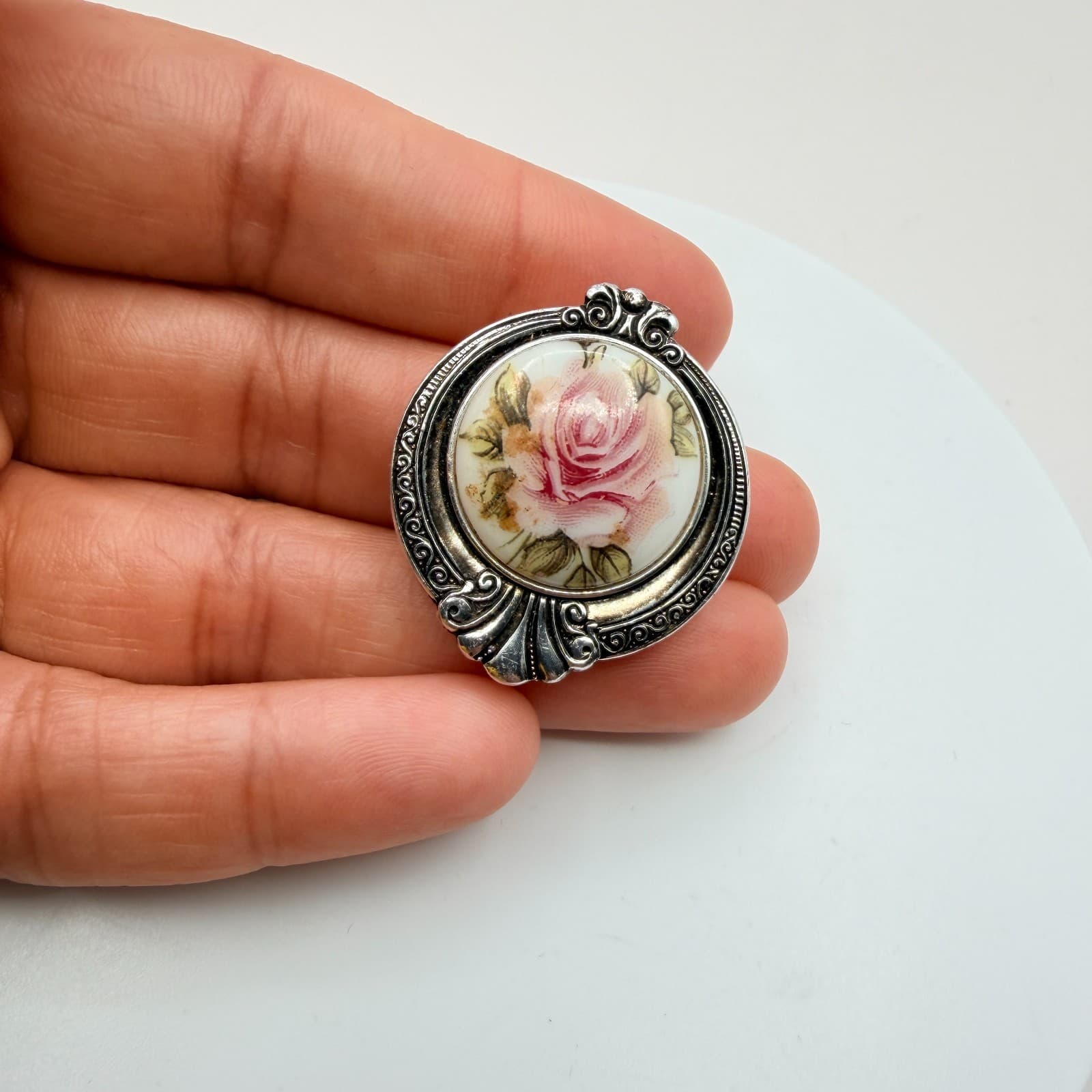 Vintage 80s SilverTone Scarf Clip Pink Rose Floral Glass Cabochon Boho Accessory - Thumbnail 6