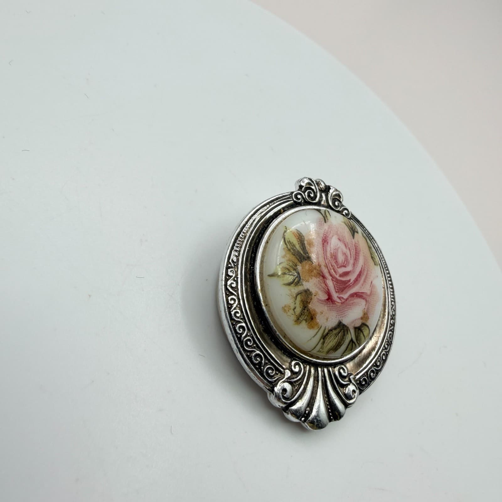 Vintage 80s SilverTone Scarf Clip Pink Rose Floral Glass Cabochon Boho Accessory - Thumbnail 4