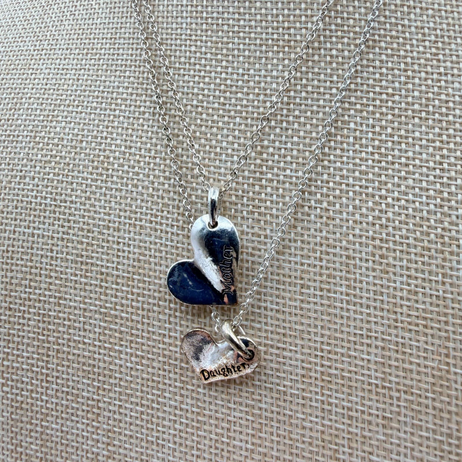 Vintage Y2K Silver Tone Mother Daughter Heart Pendant Necklace Set Jewelry - Thumbnail 2