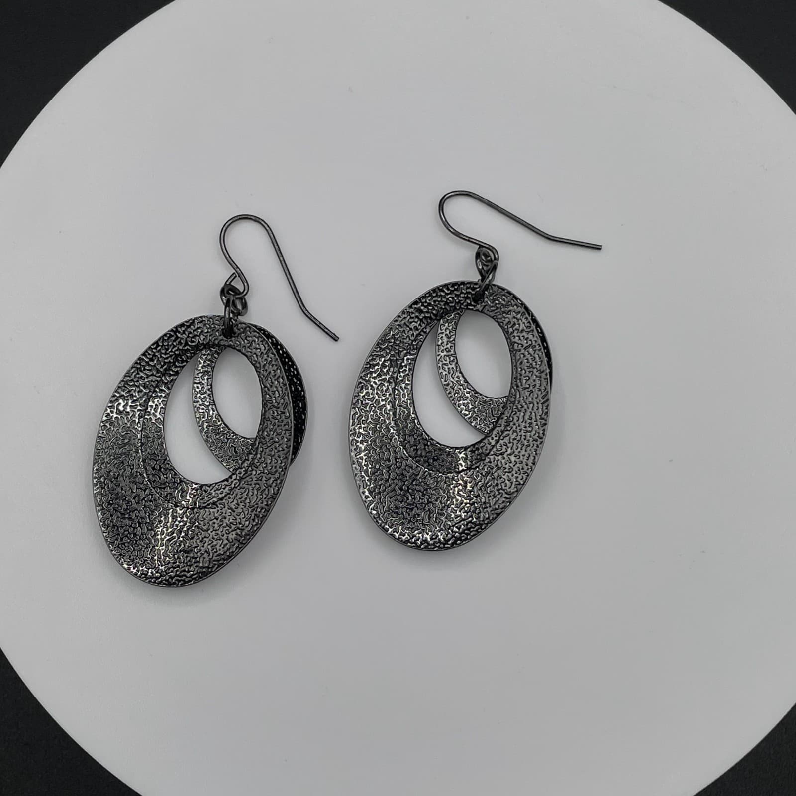 Vintage Modern Drop Dark Gunmetal Black Tone Oval Tiered Dangle Fishhook - Thumbnail 5