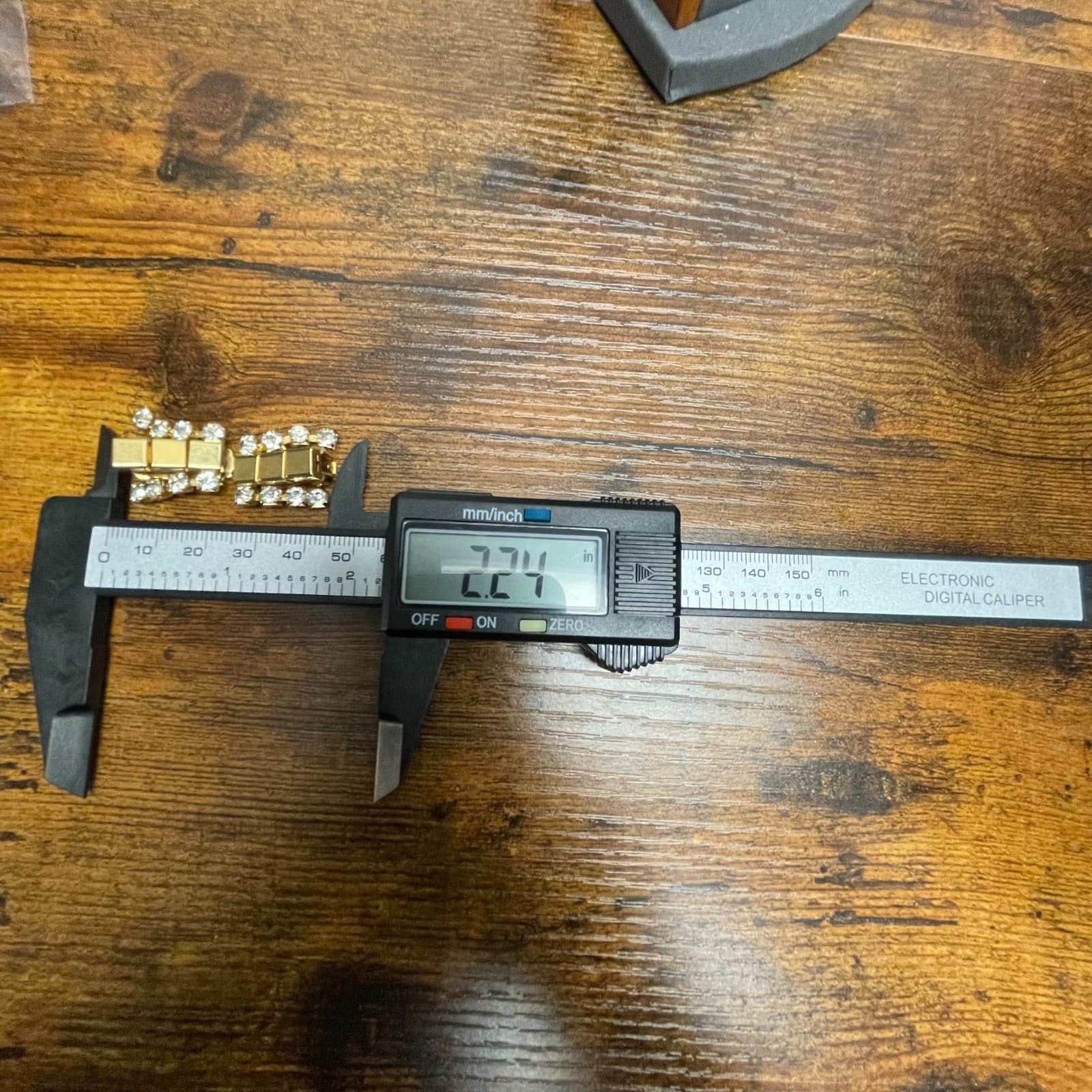 Vintage Deco Style Rectangular Shape Goldtone Rhinestone Clip Earrings - Thumbnail 5