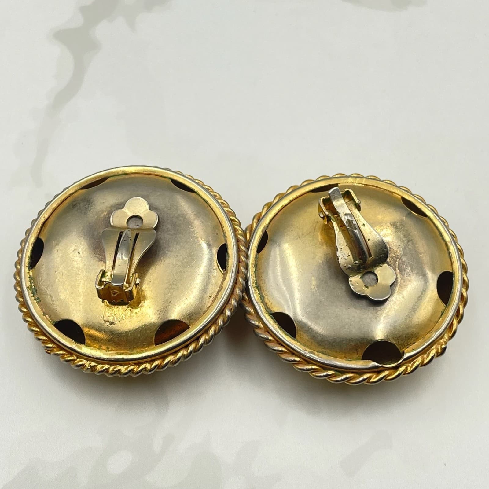 Vintage VTG Women's Gold Tone Rope Button Earrings Large 37mm Dome Clip On - Thumbnail 6