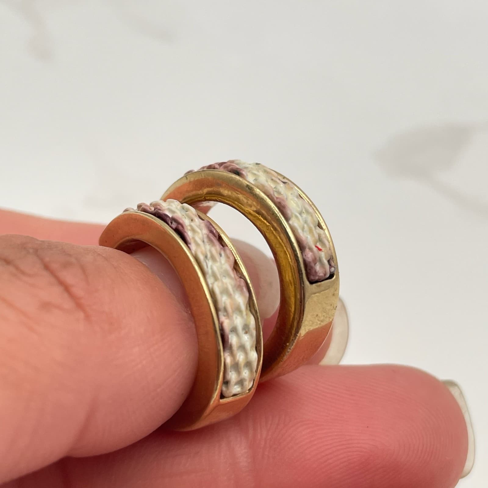 Vintage Gold-Tone Hoop Earrings with Woven-Style Enamel Detail Snap Closure - Thumbnail 12