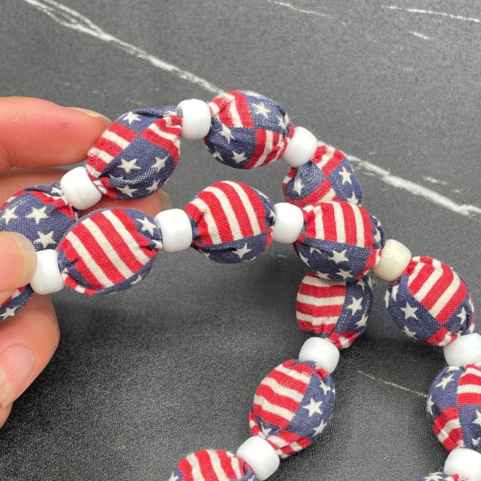 Vintage American Multicolor Beaded Lightweight Novelty USA Flag Patriotic - Thumbnail 6