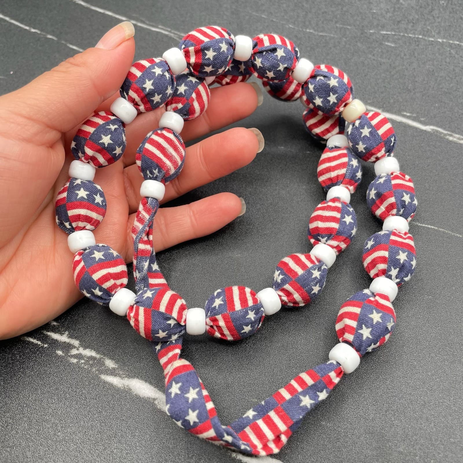 Vintage American Multicolor Beaded Lightweight Novelty USA Flag Patriotic - Thumbnail 4
