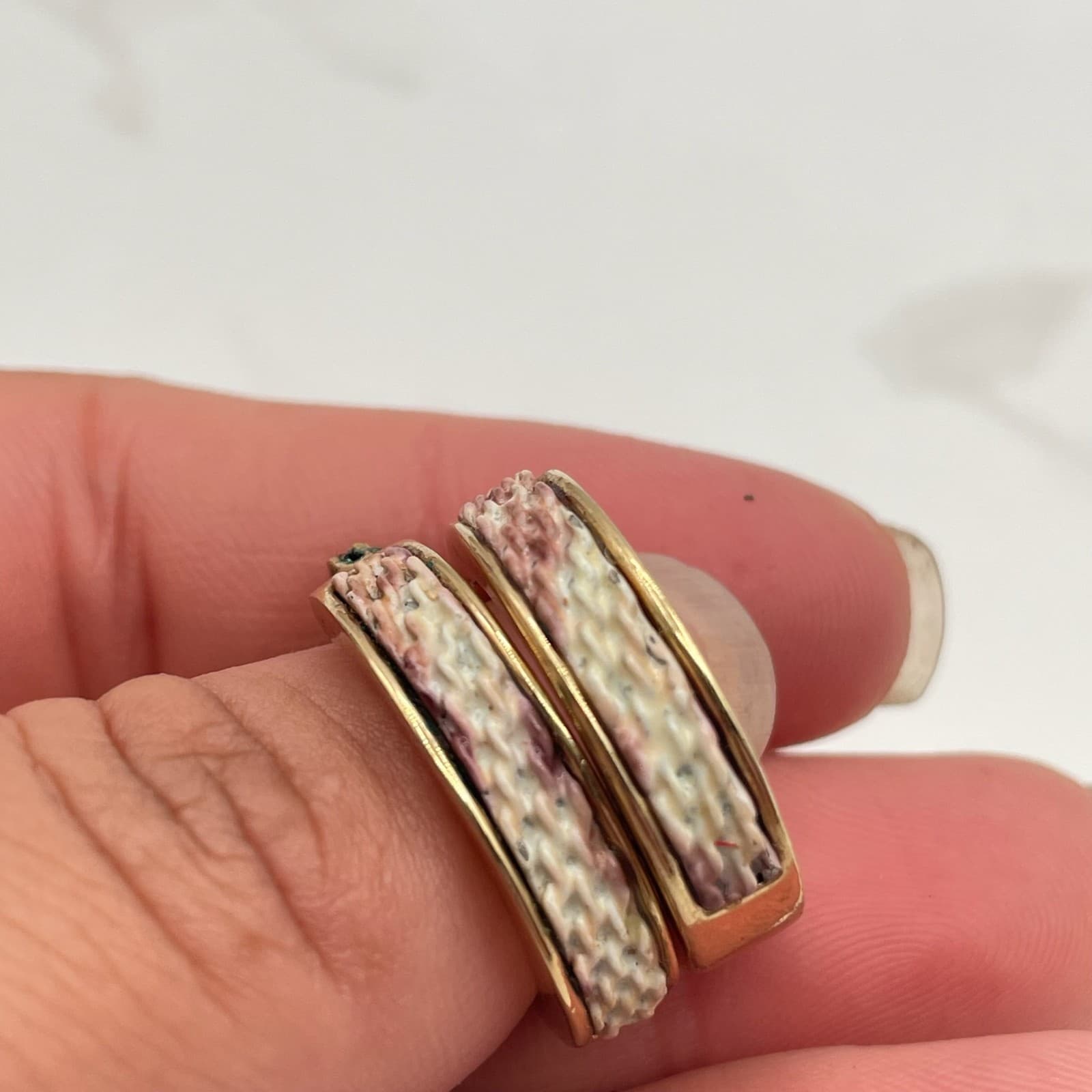 Vintage Gold-Tone Hoop Earrings with Woven-Style Enamel Detail Snap Closure - Thumbnail 13