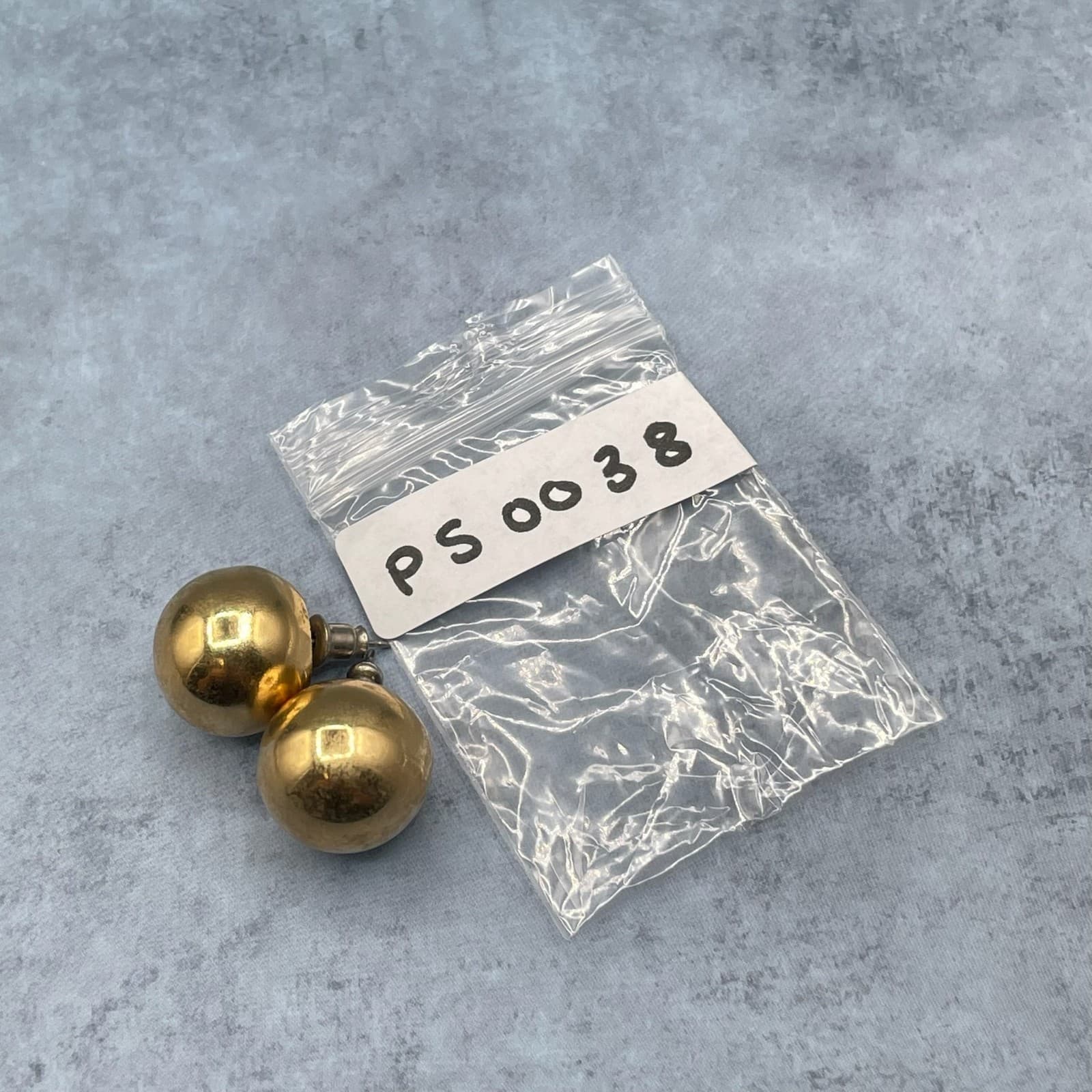 Vintage Large Gold Tone Ball Stud Earrings Shiny Sphere Post Back Style - Thumbnail 10