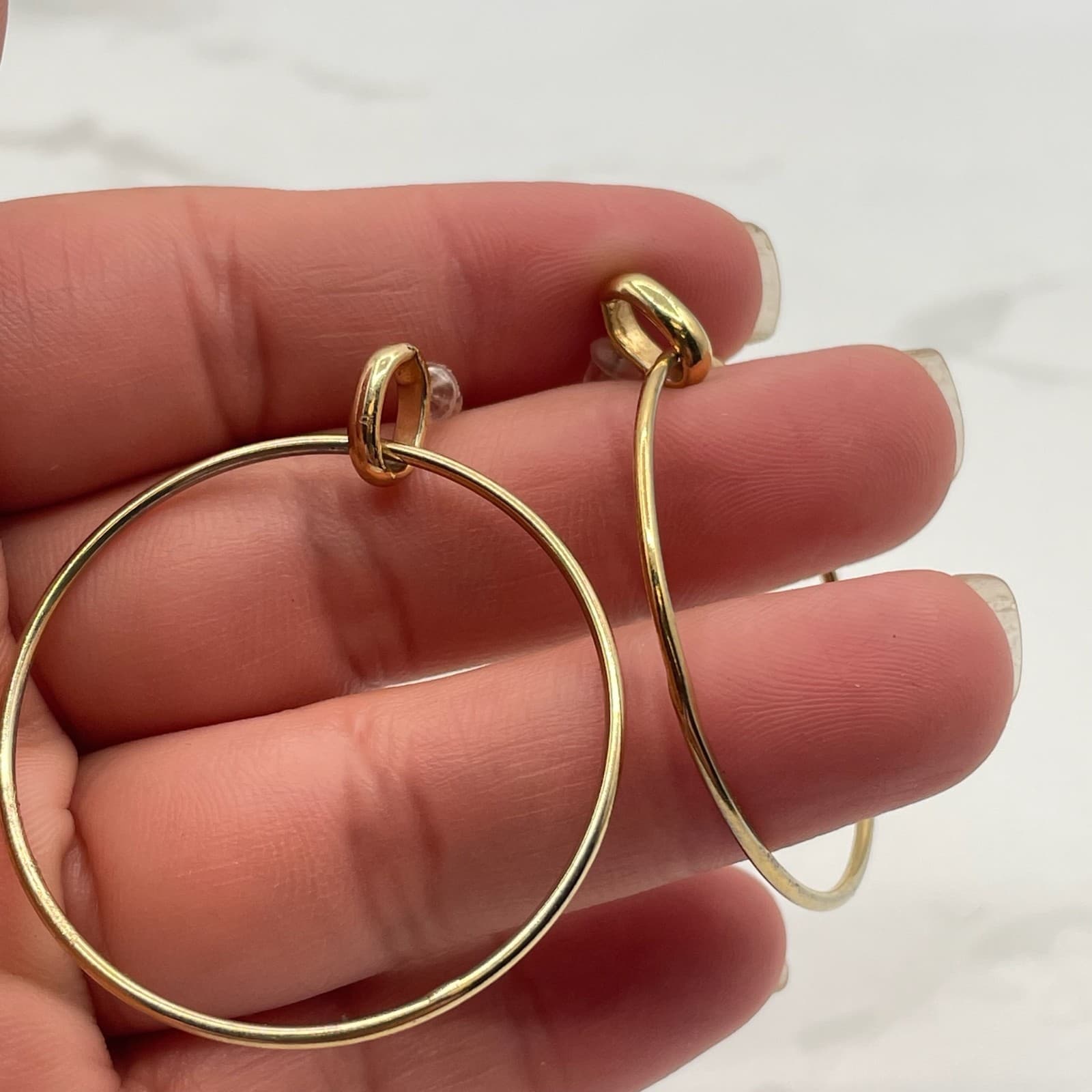 Vintage Gold Tone Circle Drop Hoop Earrings Classic Retro Costume Jewelry - Thumbnail 7