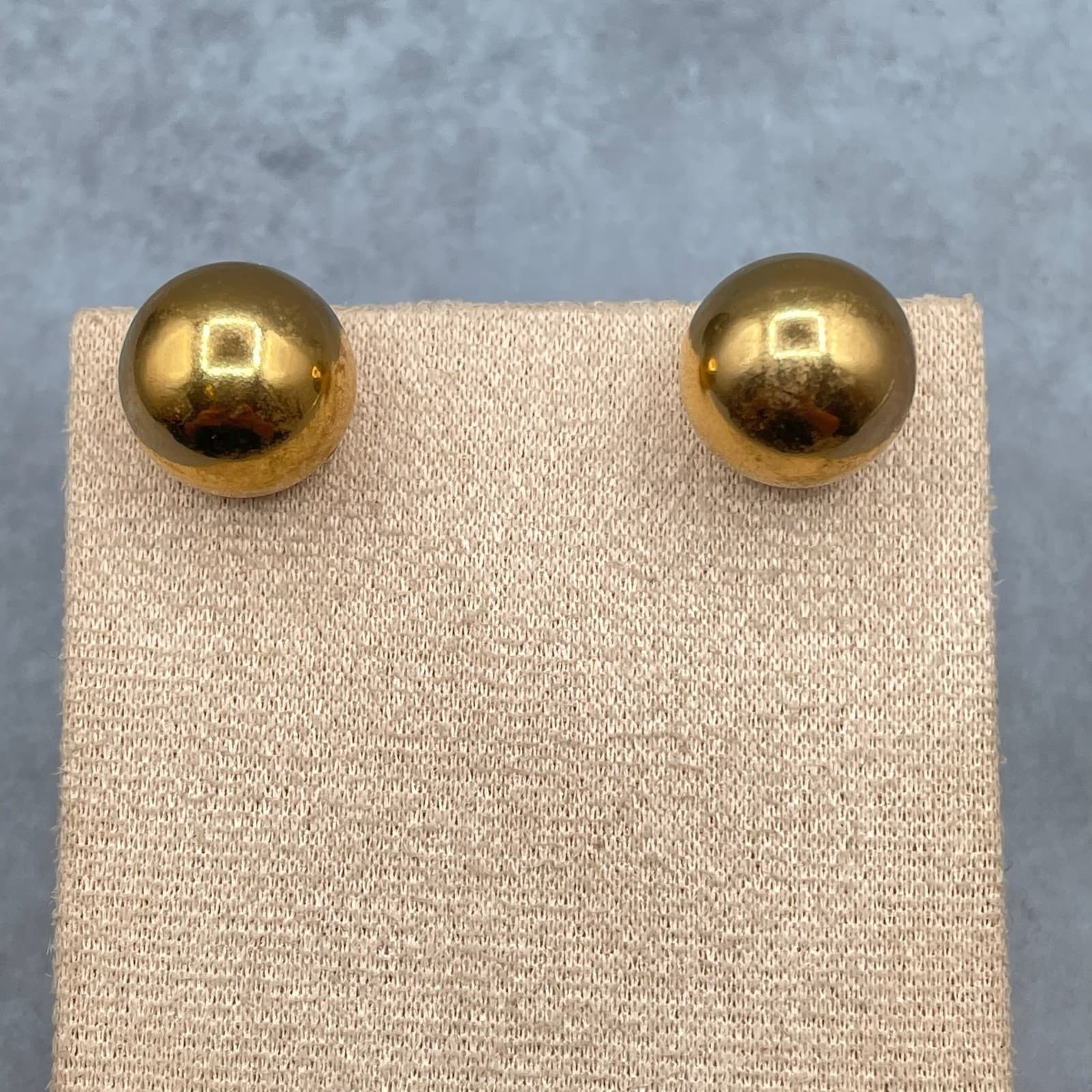 Vintage Large Gold Tone Ball Stud Earrings Shiny Sphere Post Back Style - Thumbnail 8