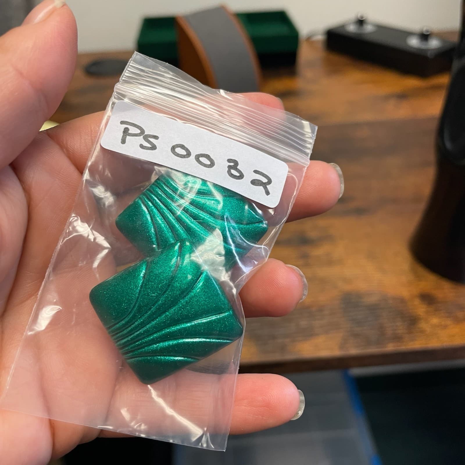 Vintage Square Green Metallic Clip-On Earrings Butterfly Back - Thumbnail 7