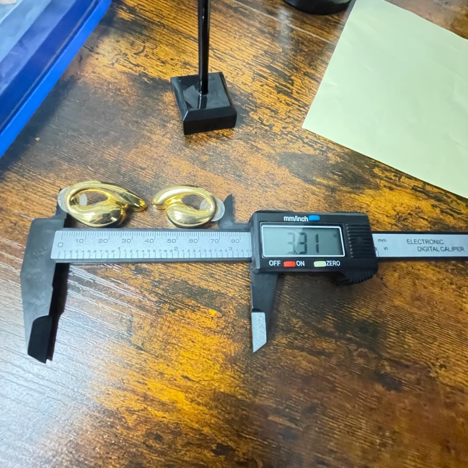 Vintage VTG Gold Tone Abstract Post Earrings Modernist Sculptural Statement - Thumbnail 2